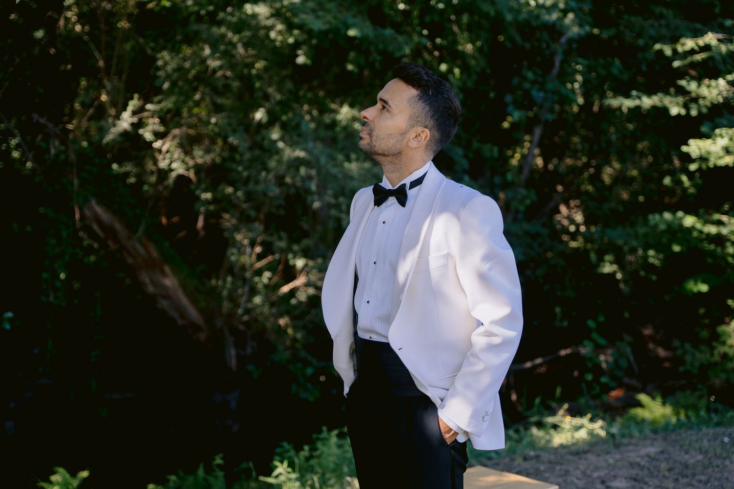 Fotografia de casamento criativa, com fotos de ensaio e cerimônia para álbuns e impressos.