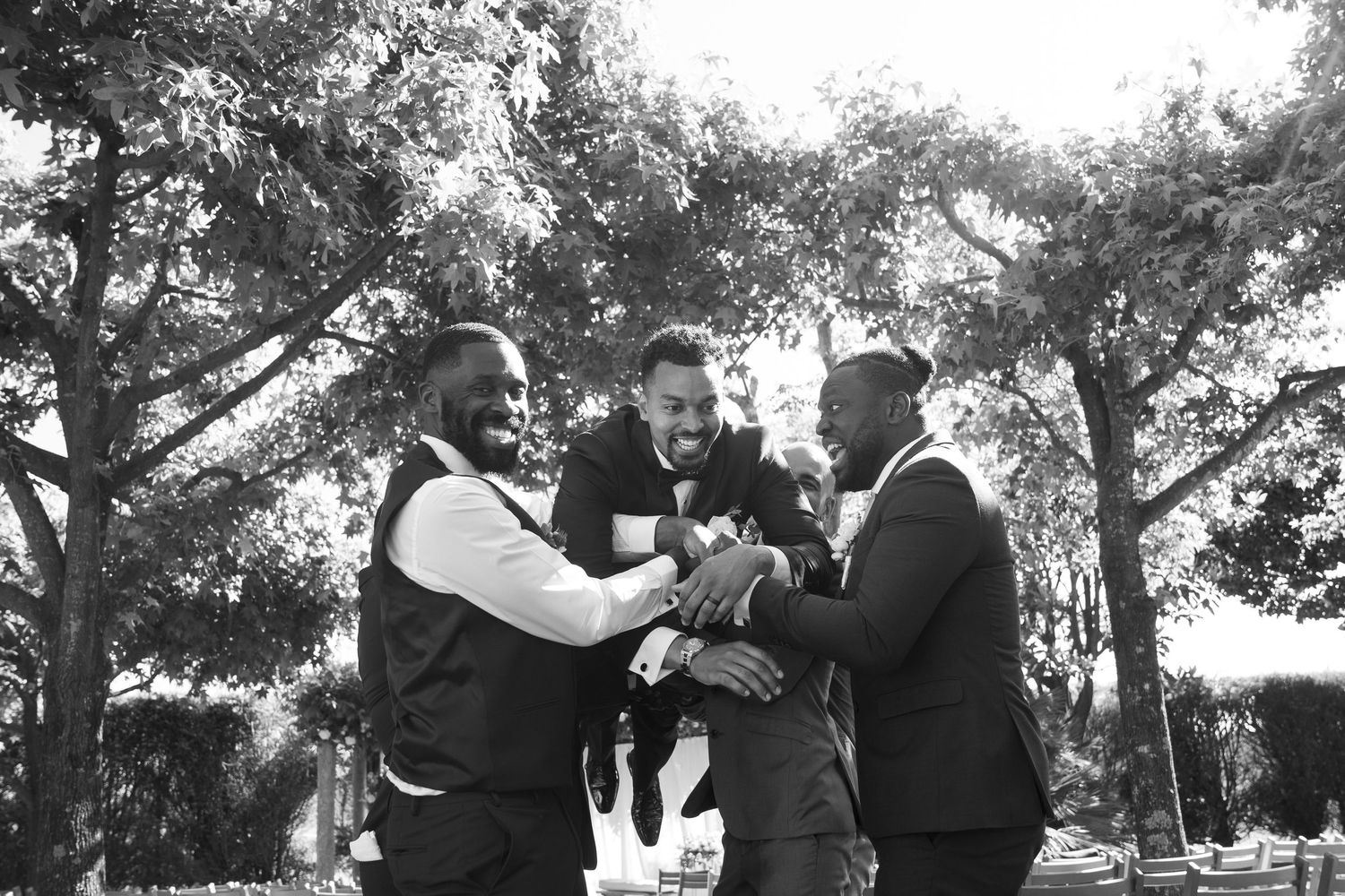 Seu casamento contado em fotos, ideais para álbuns, quadros e recordações especiais