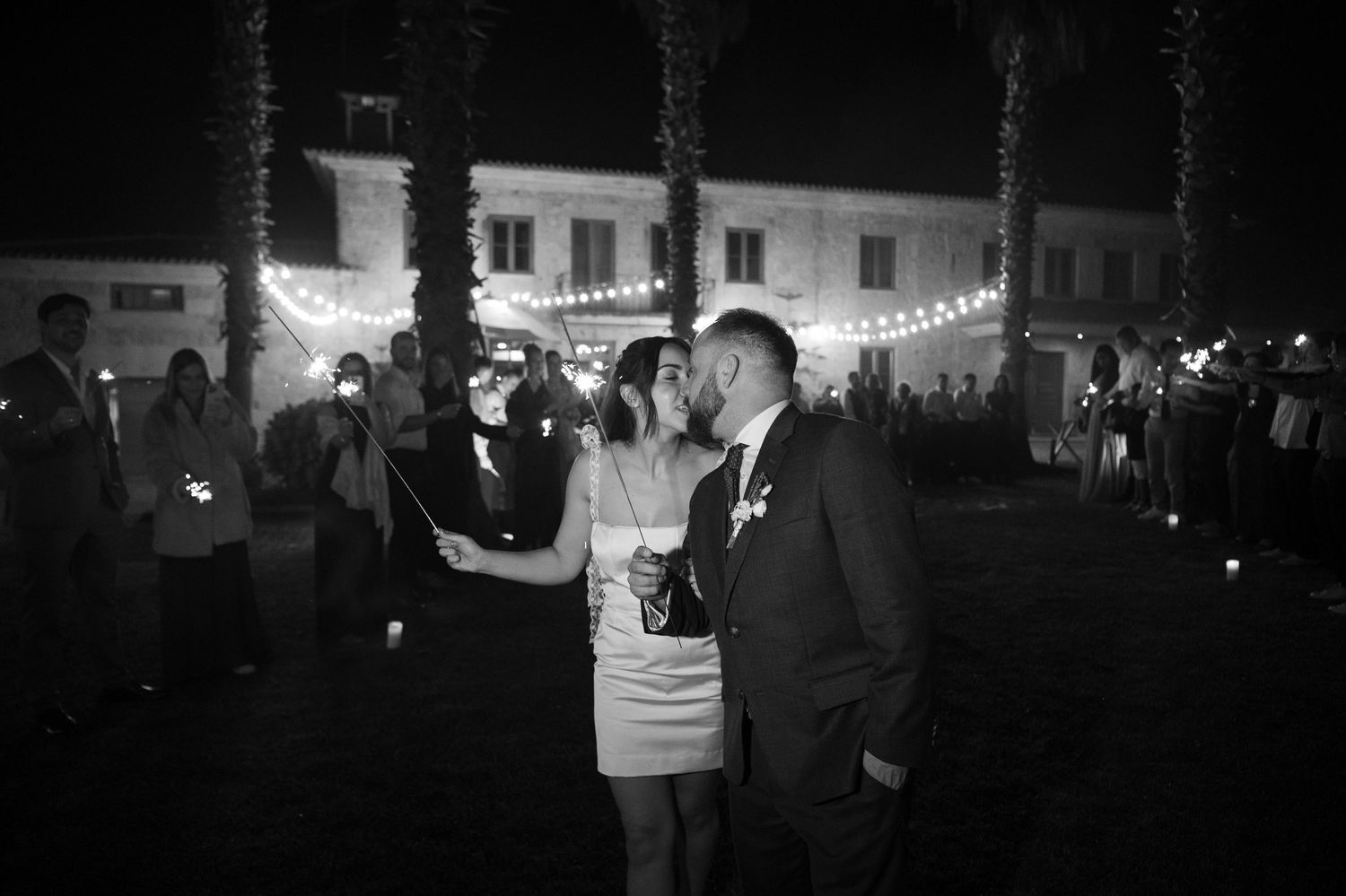 Transformamos cada instante do casamento em imagens inesquecíveis, perfeitas para álbuns, impressos personalizados e recordações que contam