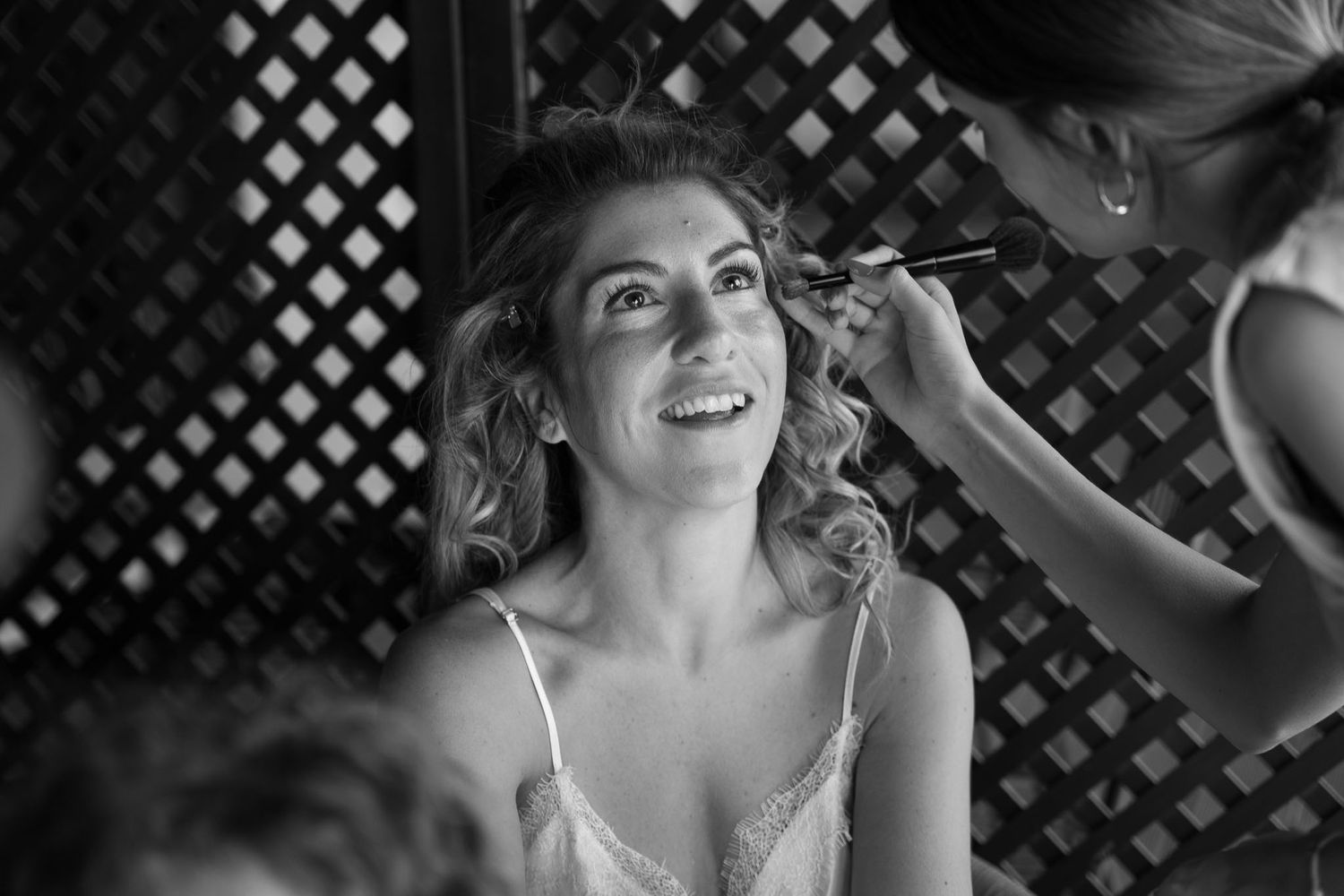 Fotografia de casamento criativa, com fotos de ensaio e cerimônia para álbuns e impressos.