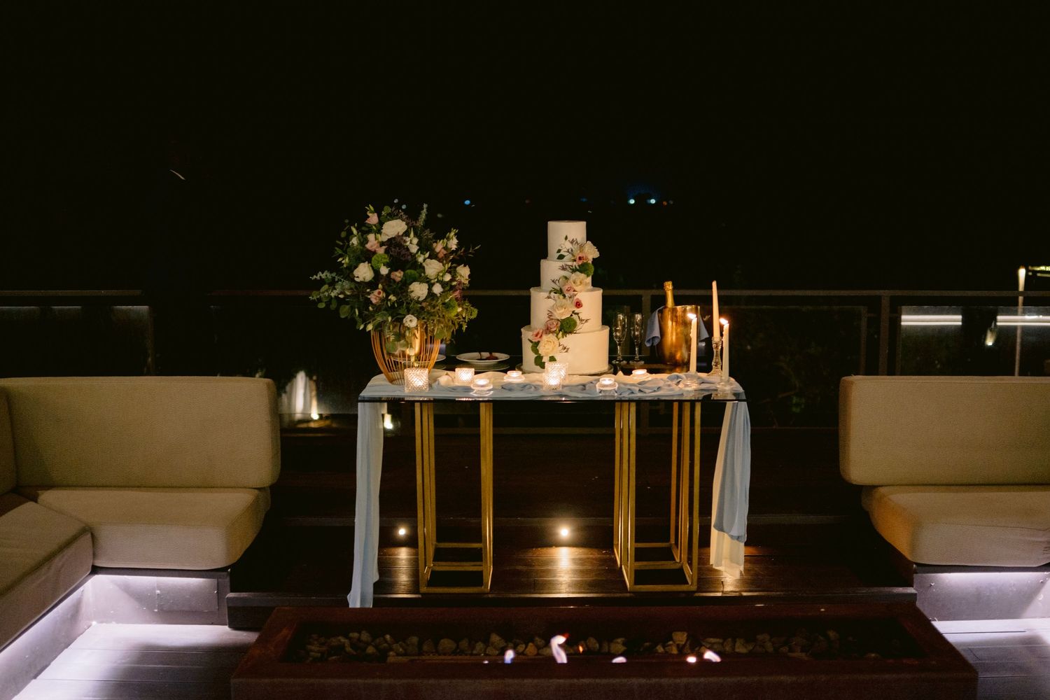 Fotos de casamento profissionais, capturando amor, alegria e detalhes especiais.