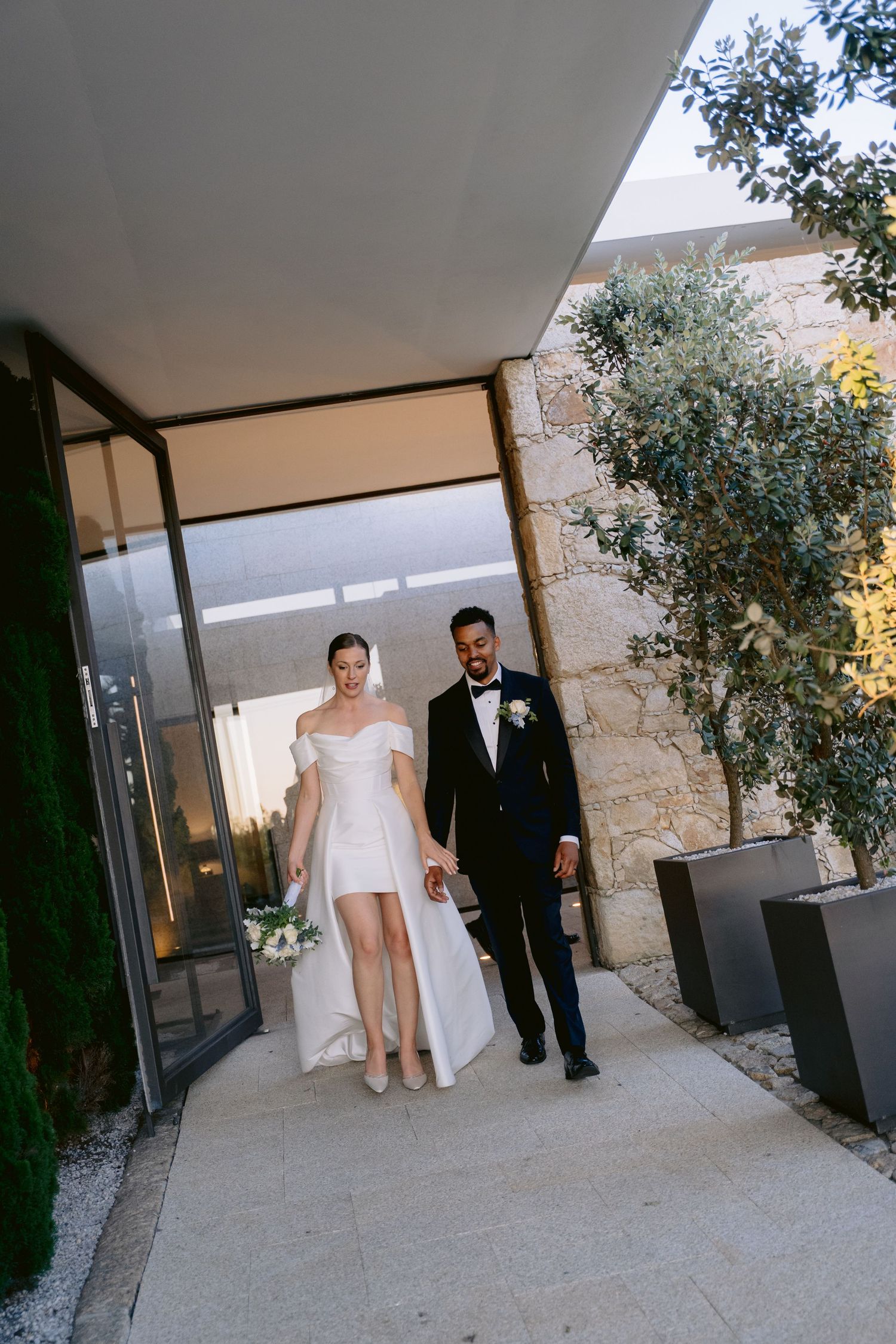 Fotos de casamento profissionais, capturando amor, alegria e detalhes especiais.
