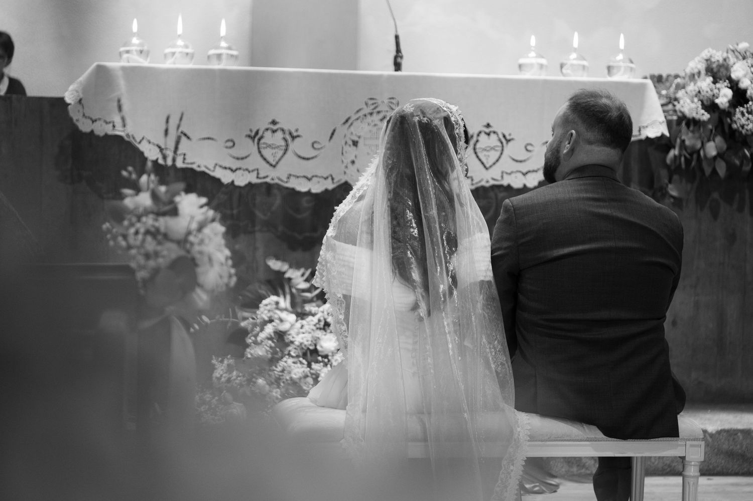Transforme seu casamento em uma coleção de memórias inesquecíveis com fotos profissionais que ficam lindas em álbuns, impressos e lembranças
