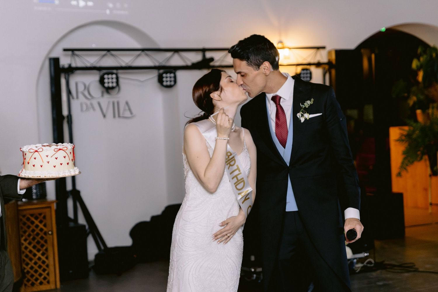 Transforme seu grande dia em memórias eternas com fotos de casamento profissionais, perfeitas para álbuns, ensaios de noivos, impressos e qu