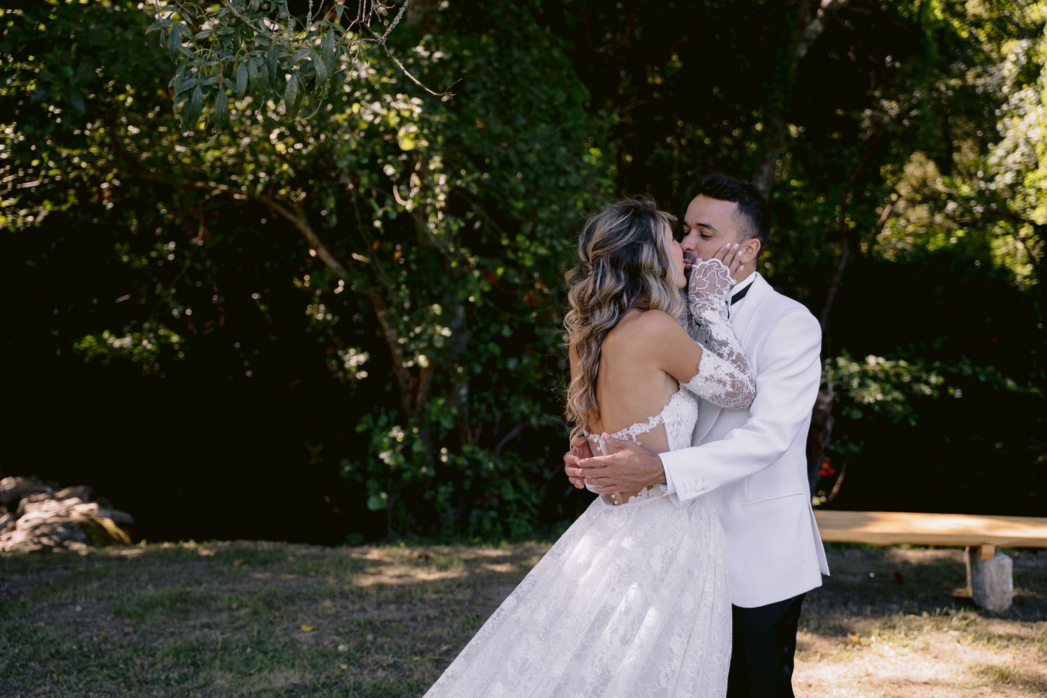 Cobertura de casamento em Portugal, capturando momentos espontâneos para lembranças eternas.