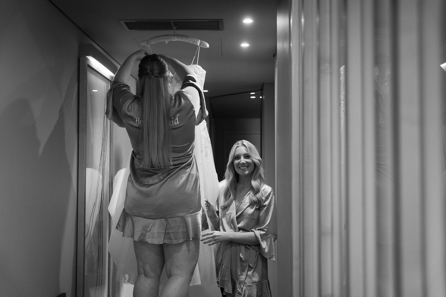 Casamento ao ar livre com foco na noiva, criando imagens lindas para lembranças eternas.