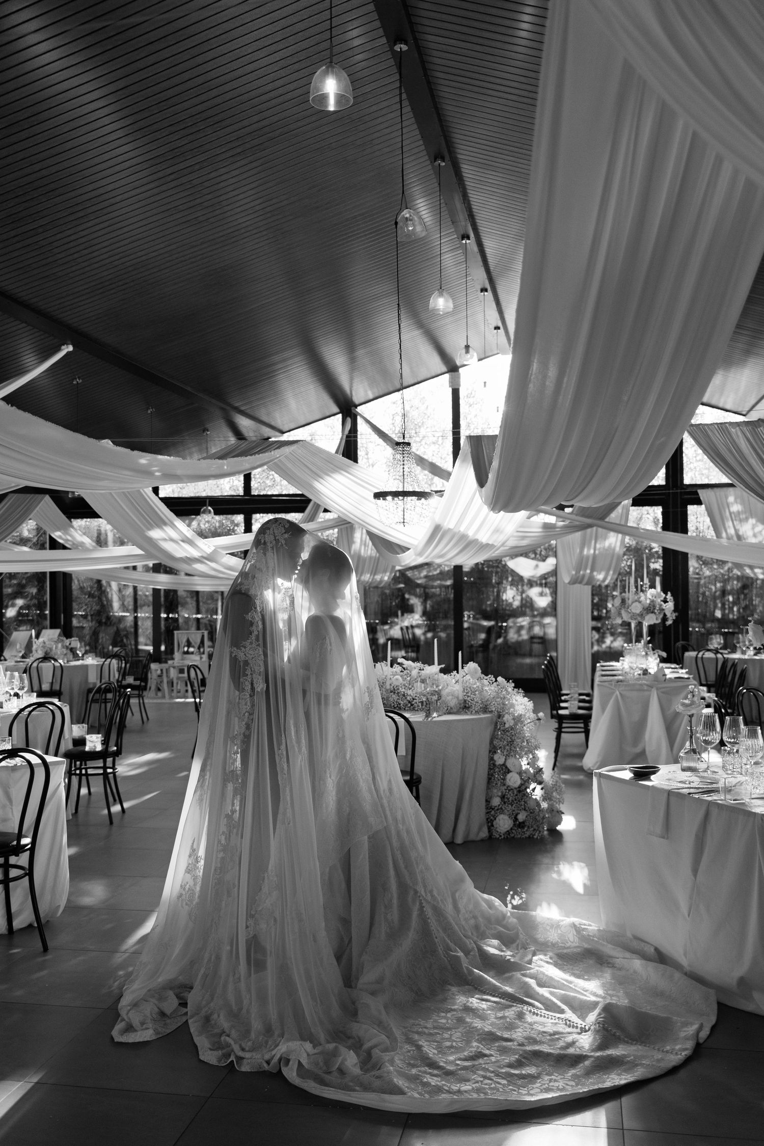 Fotografia de casamento em Portugal, capturando cada emoção e momentos únicos para álbuns e lembranças.