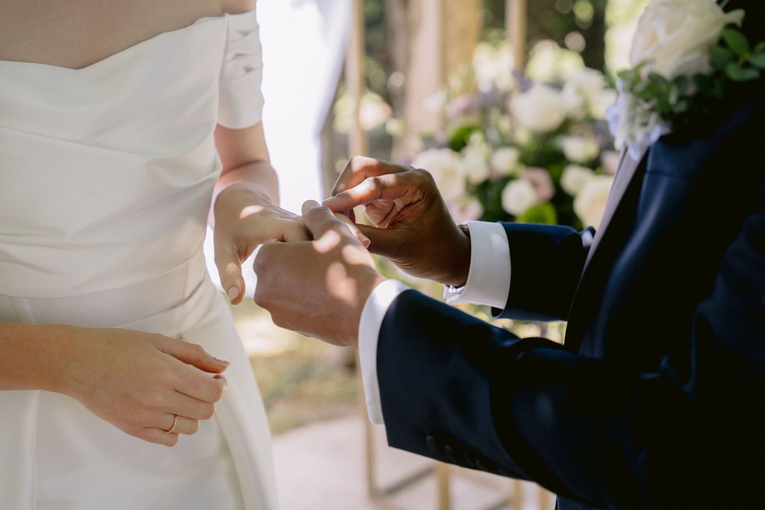 Seu casamento contado em fotos, ideais para álbuns, quadros e recordações especiais