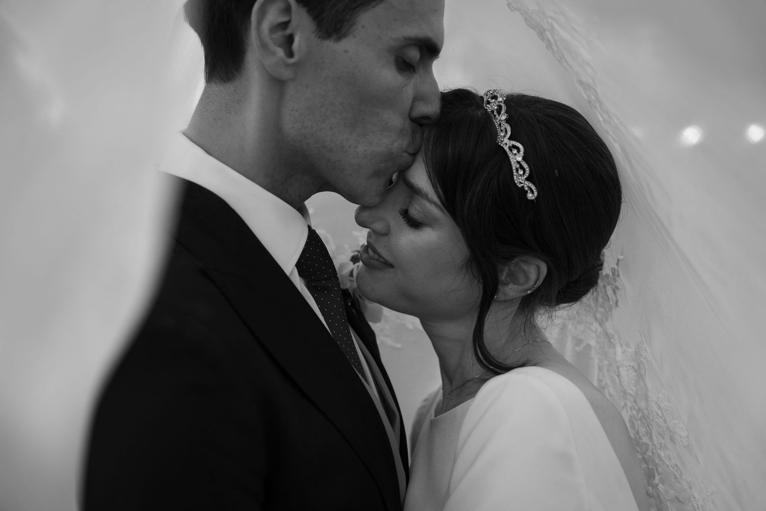 Ensaio de noivos em Portugal, fotos profissionais que eternizam o amor em álbuns e quadros.