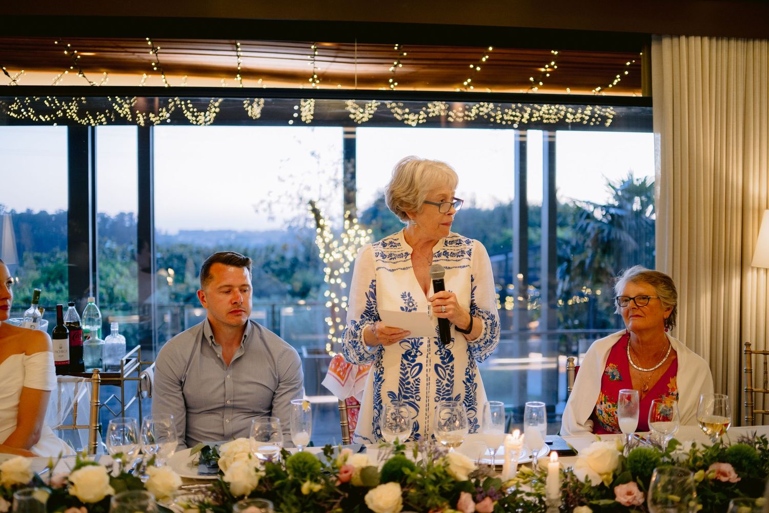 Fotos de casamento profissionais, capturando amor, alegria e detalhes especiais.