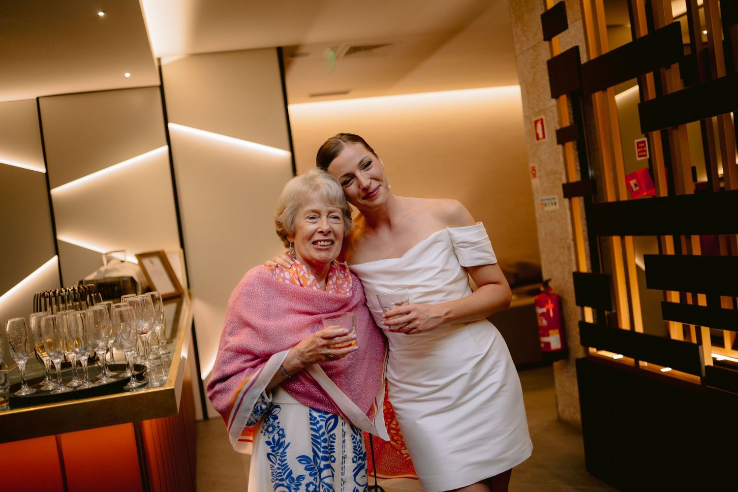 Momentos mágicos do casamento em Portugal, fotos que eternizam emoções em impressos.