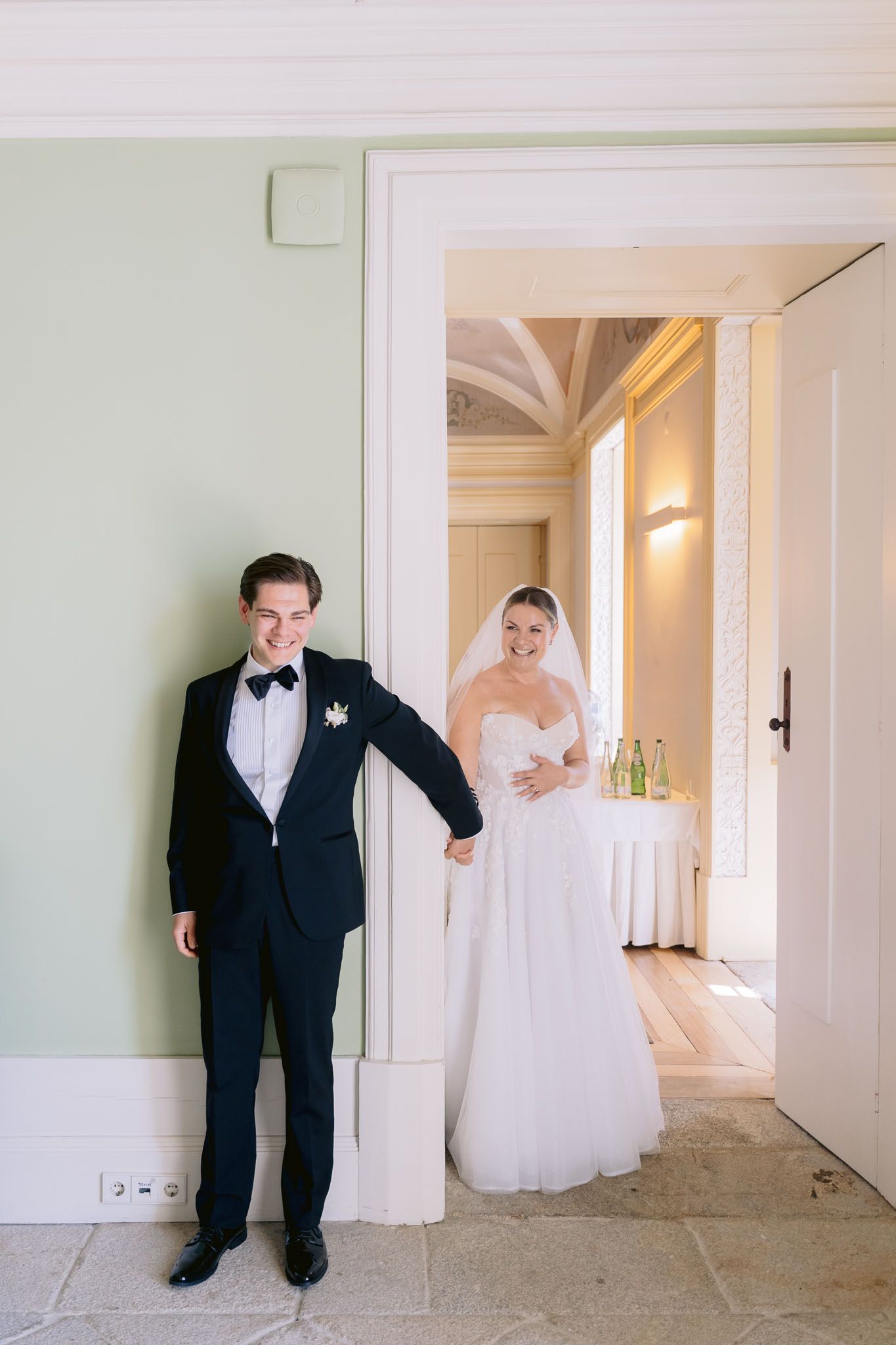 Casamento ao ar livre com foco na noiva, criando imagens lindas para lembranças eternas.