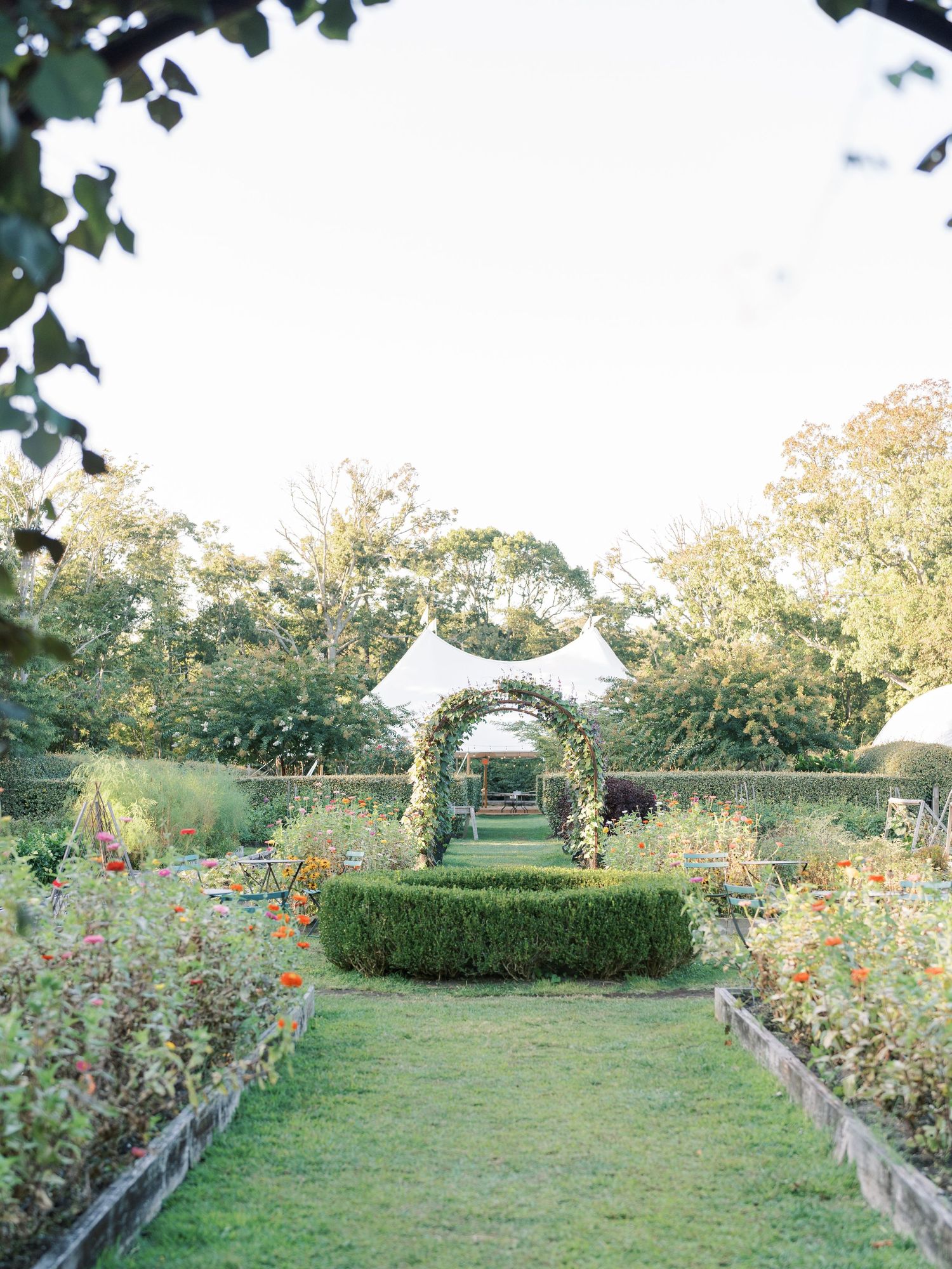 Beach Plum Farms Summer Wedding. Local Photographer. Shannon Greene Photography