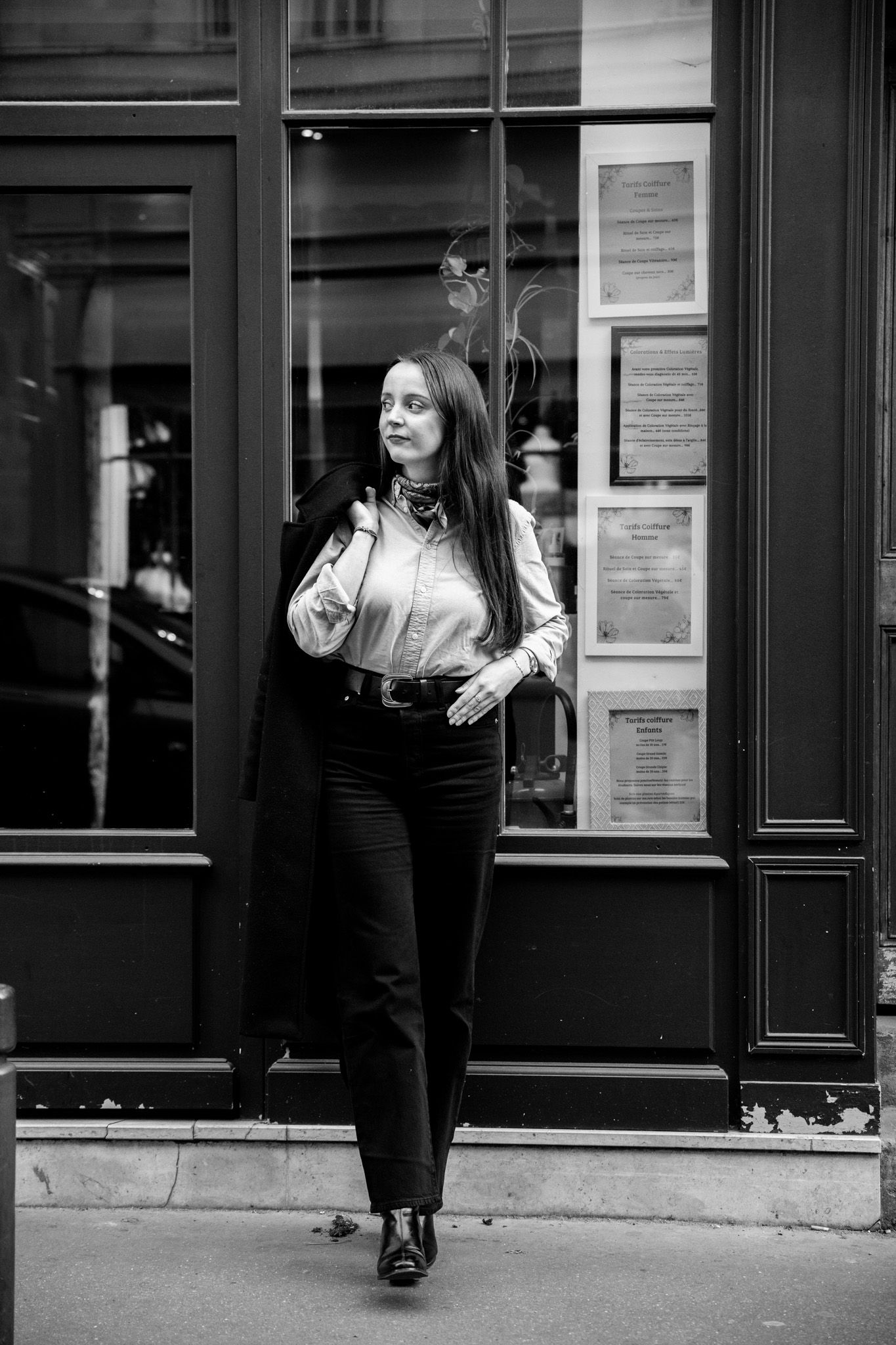 shooting photo femme dans les rues de Caen photographe Caen lisieux