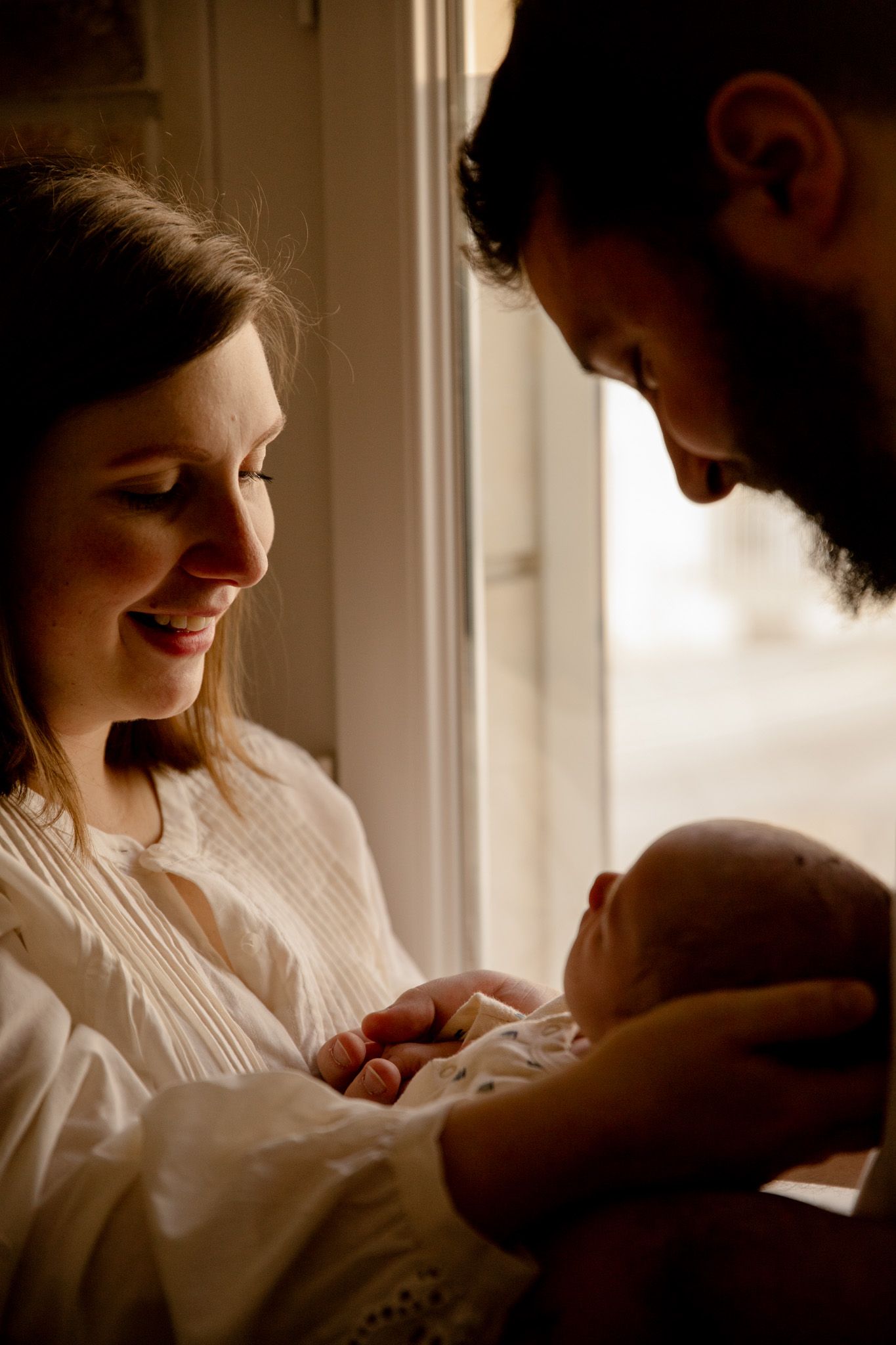 séance photo en famille à domicile naissance bébé photographe caen