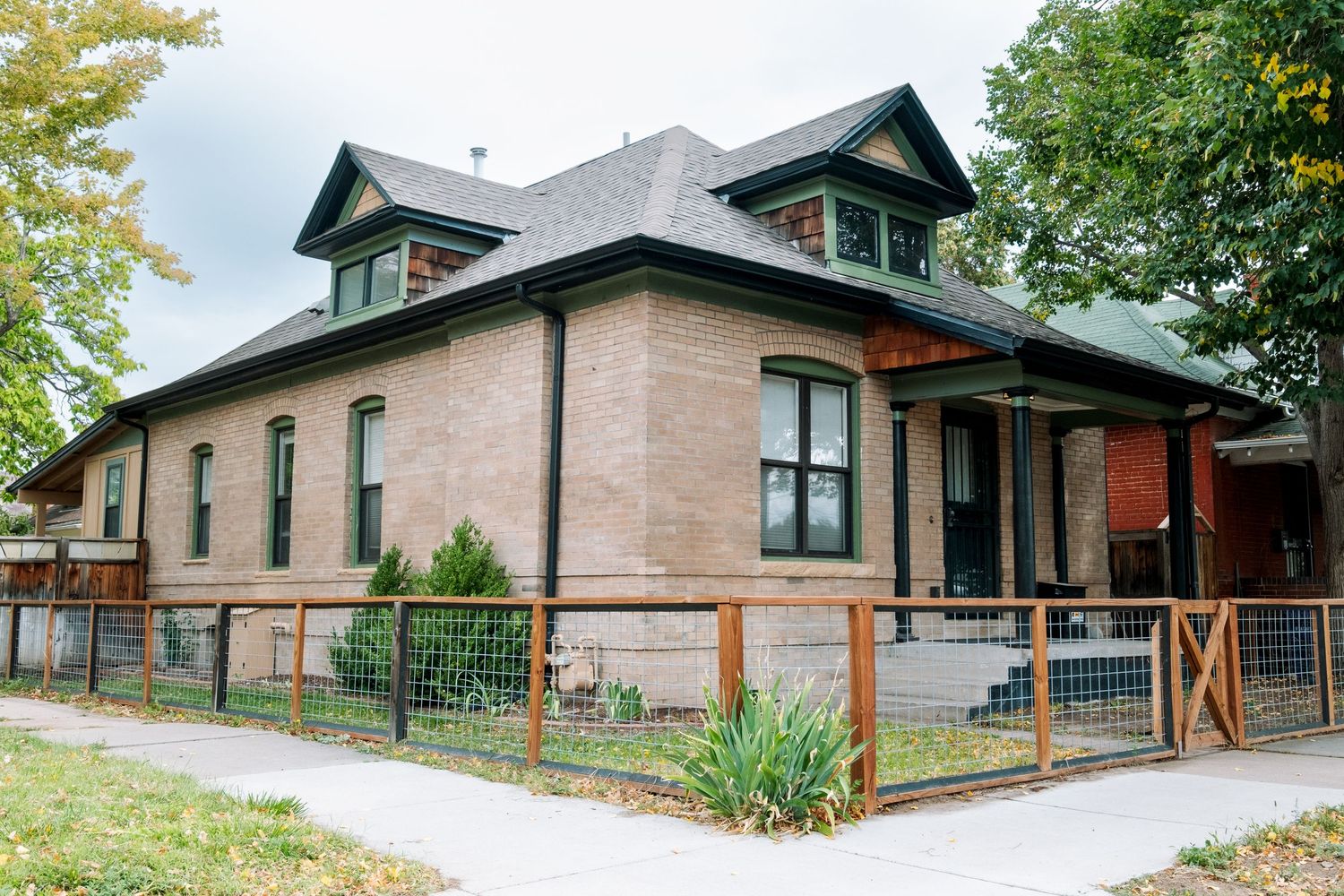 Project 365 photo - real estate photograph of craftsman style home.