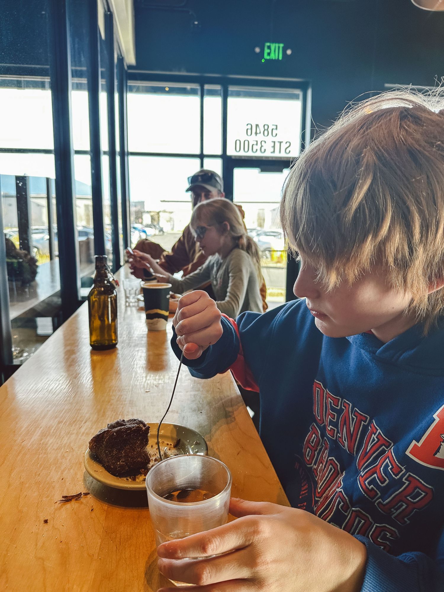 Project 365 - kids at coffee shop.