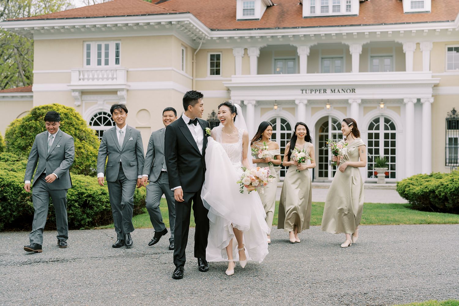 Anni and George's wedding party at Tupper Manor — Boston wedding photographer Helen Fang Studio