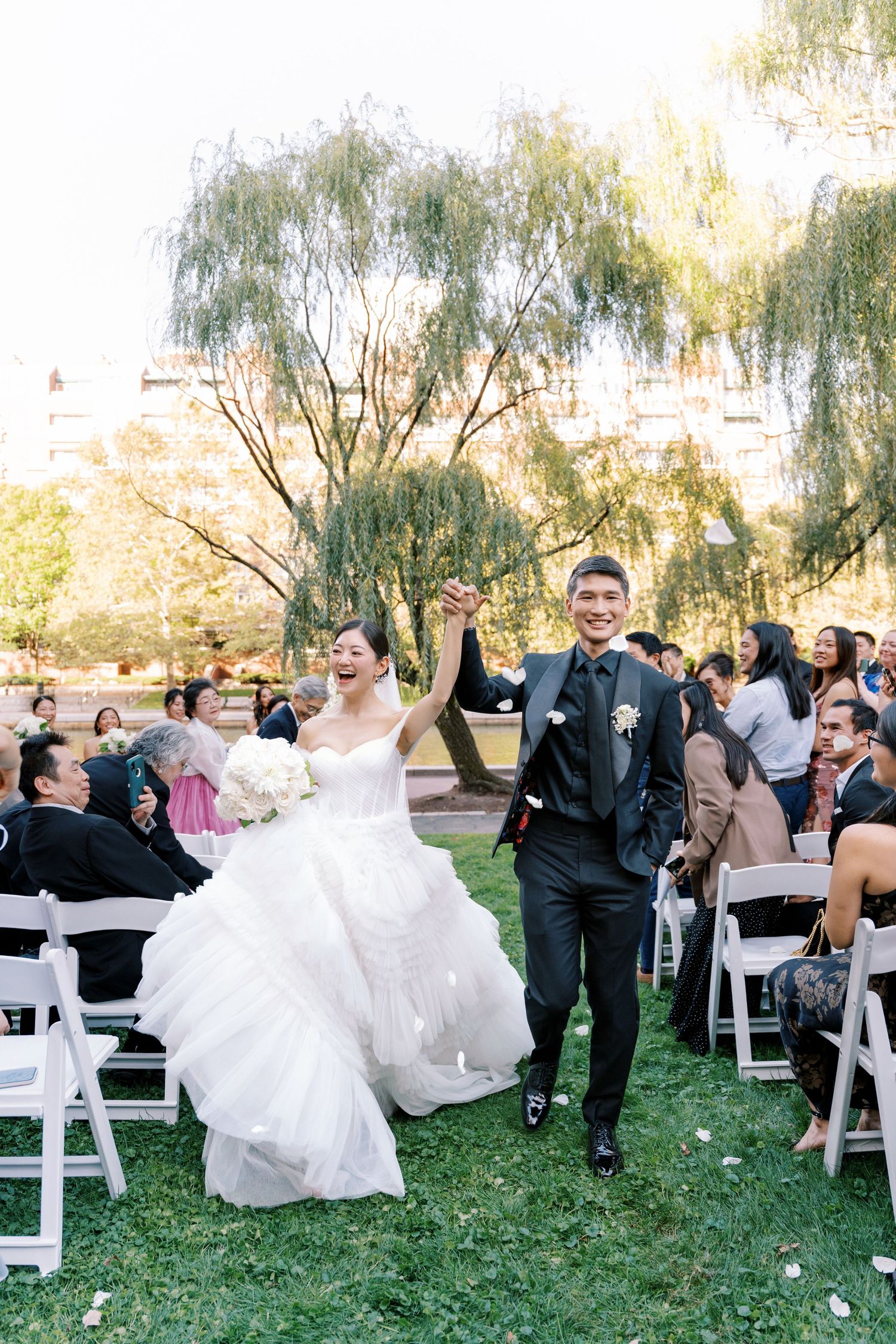 Sandy and Scott's outdoor garden wedding ceremony — Boston wedding photographer Helen Fang Studio