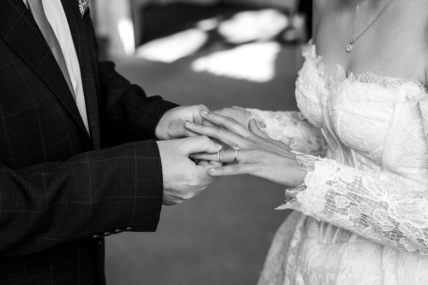 Wedding details — bouquet and rings, London wedding