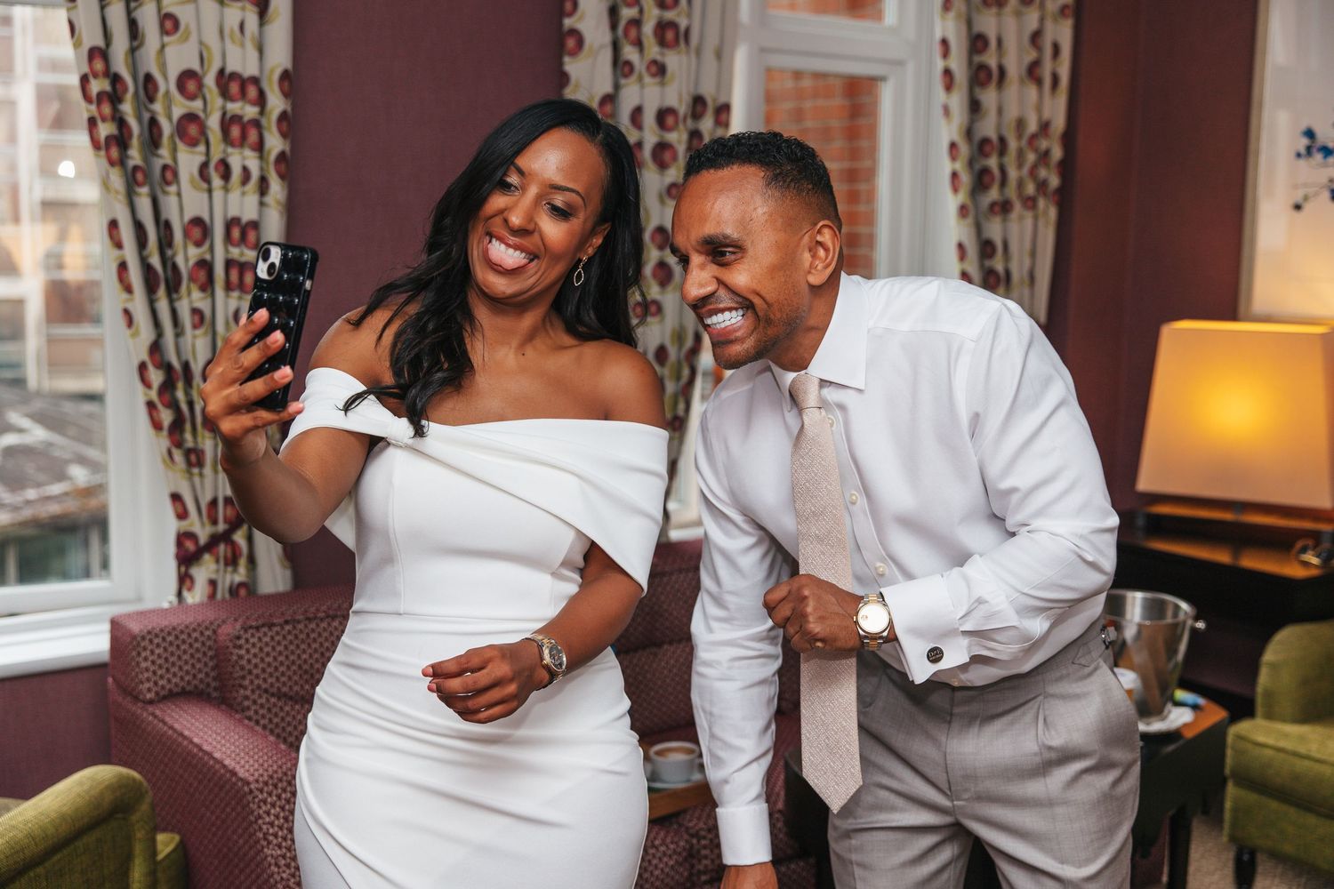 Wedding morning candid moments at St Ermin’s Hotel.