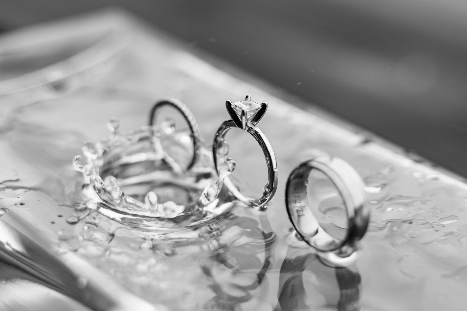 wedding rings photography.