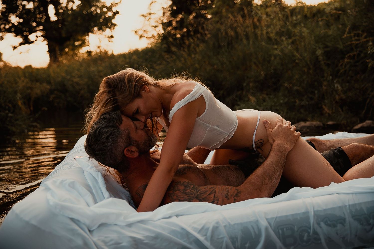 boudoir creek couple