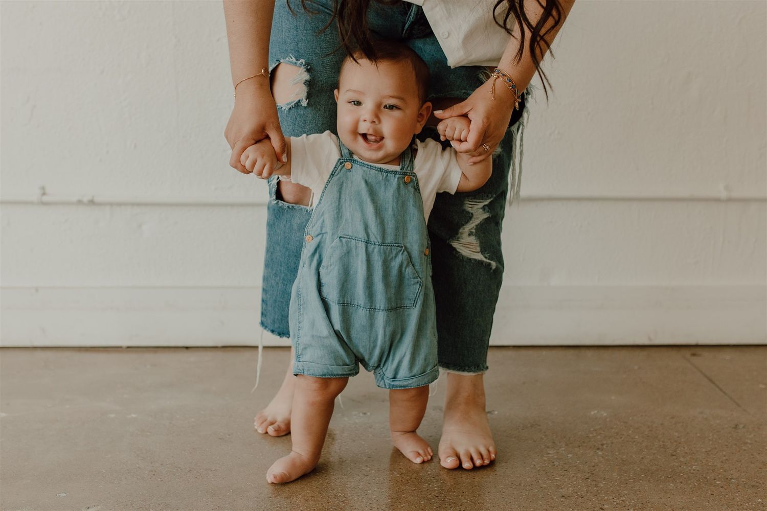 6month milestone photoshoot by B Del Bosque photography, a lifestyle photographer in Dallas texas