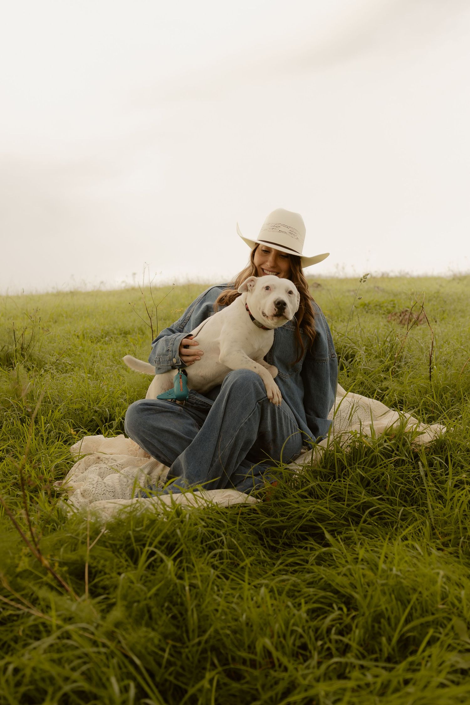Outdoor maternity photography in Sydney, Central Coast, Blue Mountains, Wollongong, in field, farm, garden and countryside