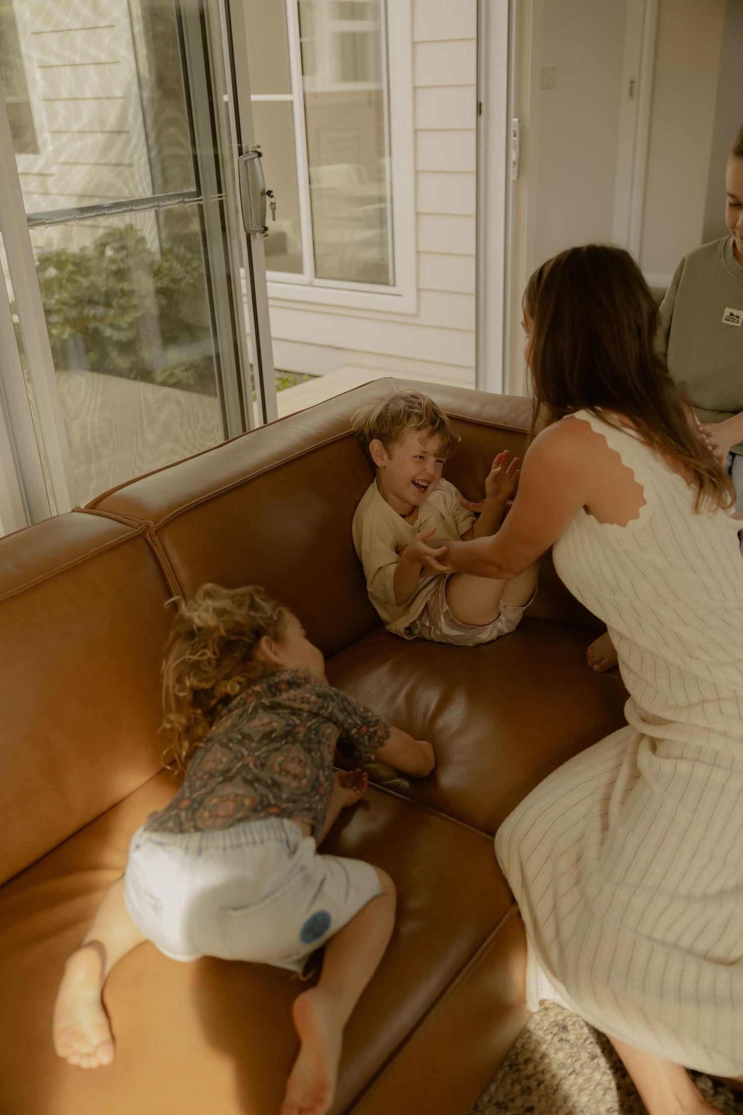 Indoor family session in Sydney, in-home photographer in Sydney, indoor photographer in Sydney