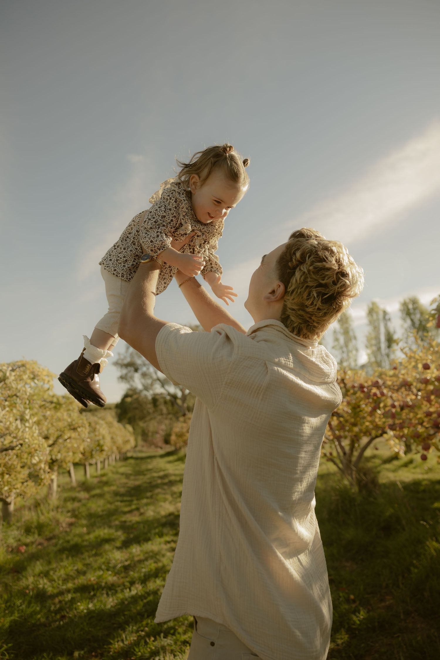 Outdoor family photography in Sydney, Central Coast, Blue Mountains, Wollongong and Kangaroo Valley, in field, farm, garden and countryside
