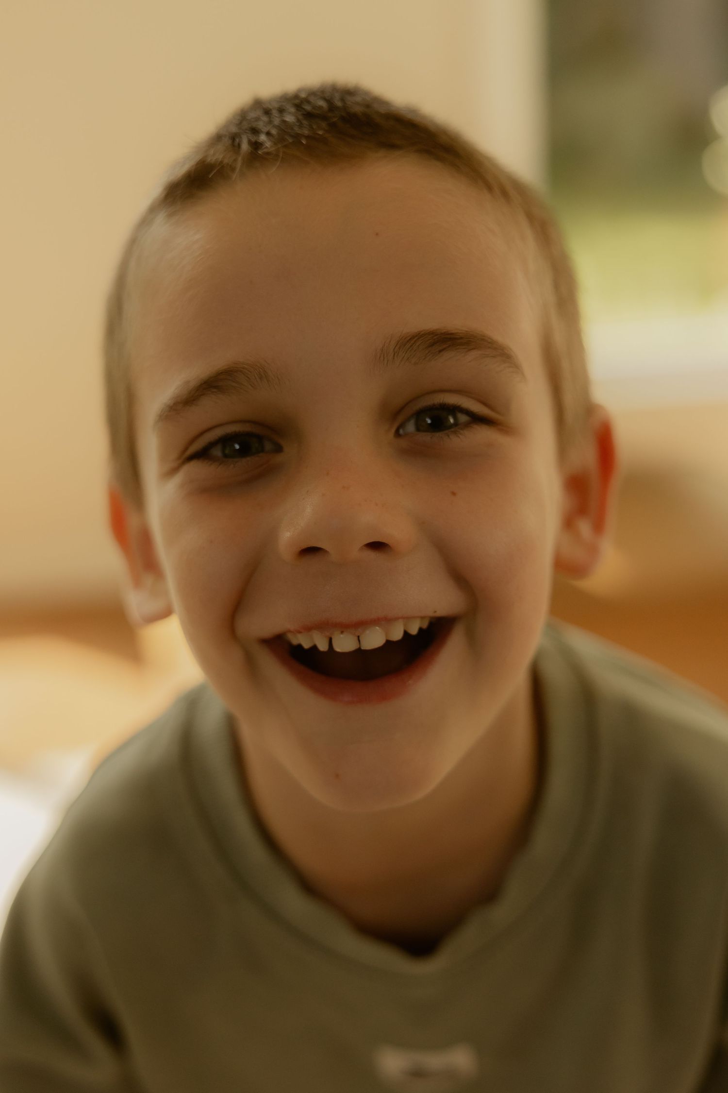 Indoor family session in Sydney, in-home photographer in Sydney, indoor photographer in Sydney