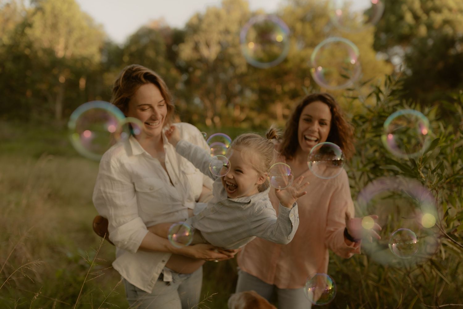Outdoor family photography in Sydney, Central Coast, Blue Mountains, Wollongong and Kangaroo Valley, in field, farm, garden and countryside