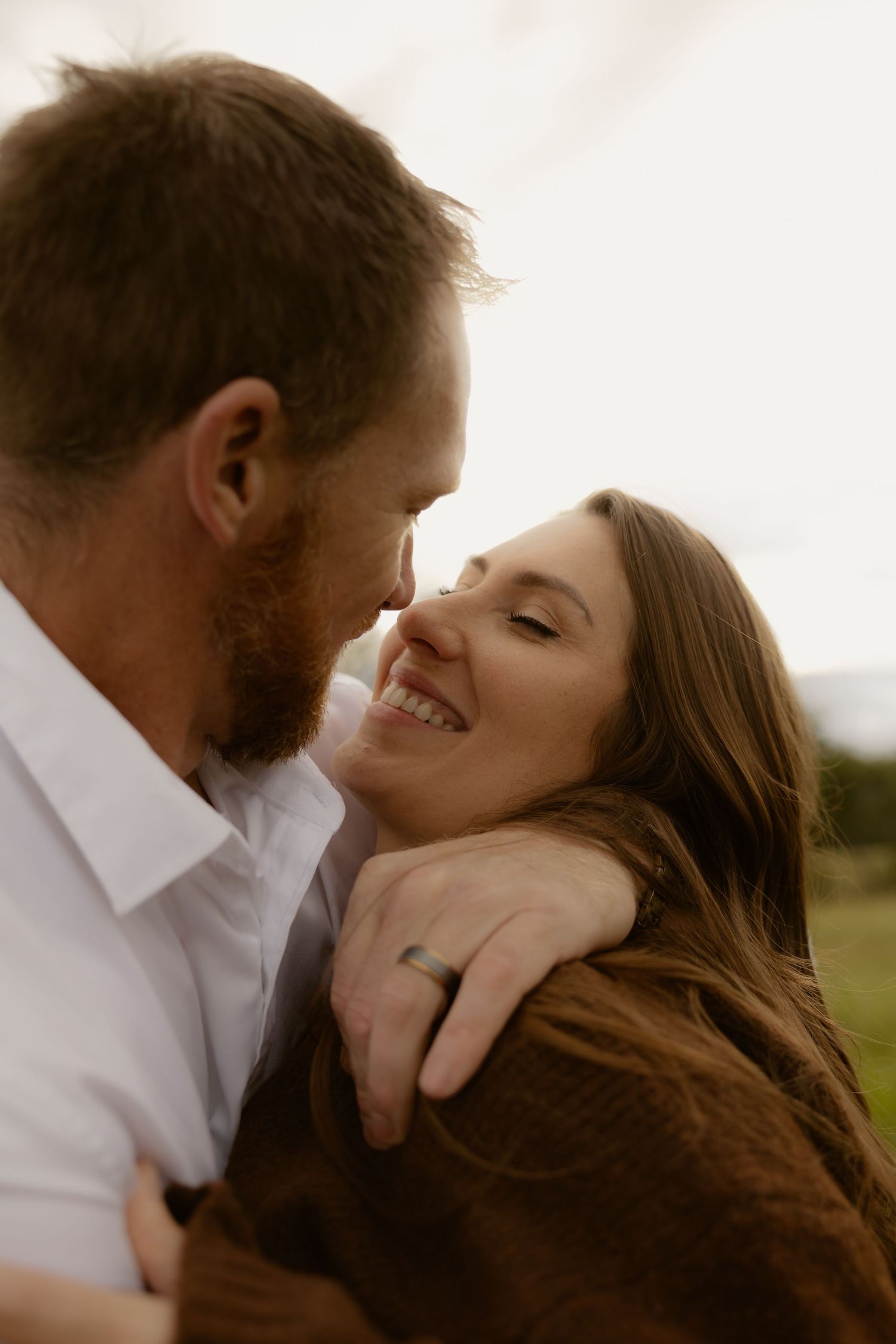 Outdoor maternity photography in Sydney, Central Coast, Blue Mountains, Wollongong, in field, farm, garden and countryside