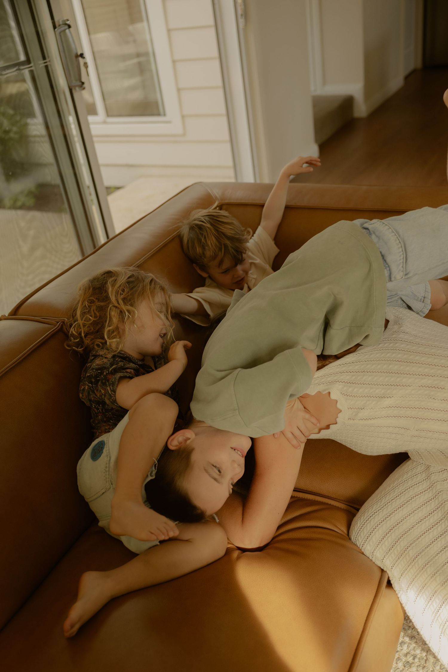 Indoor family session in Sydney, in-home photographer in Sydney, indoor photographer in Sydney