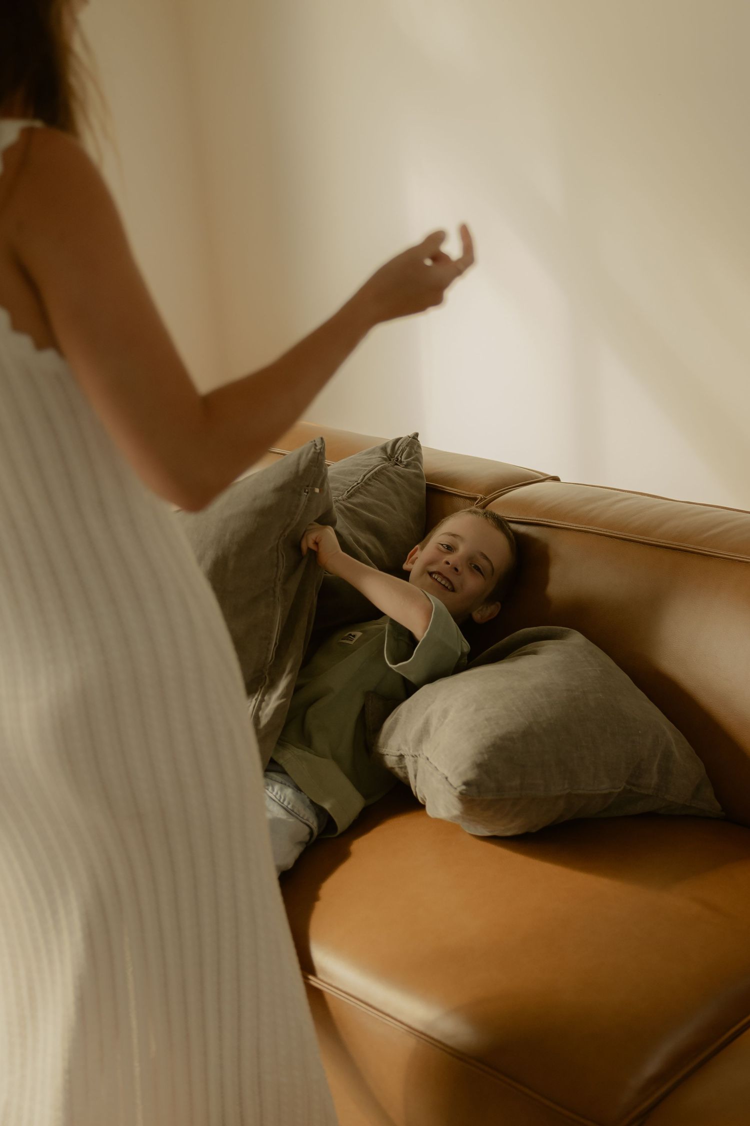 Indoor family session in Sydney, in-home photographer in Sydney, indoor photographer in Sydney