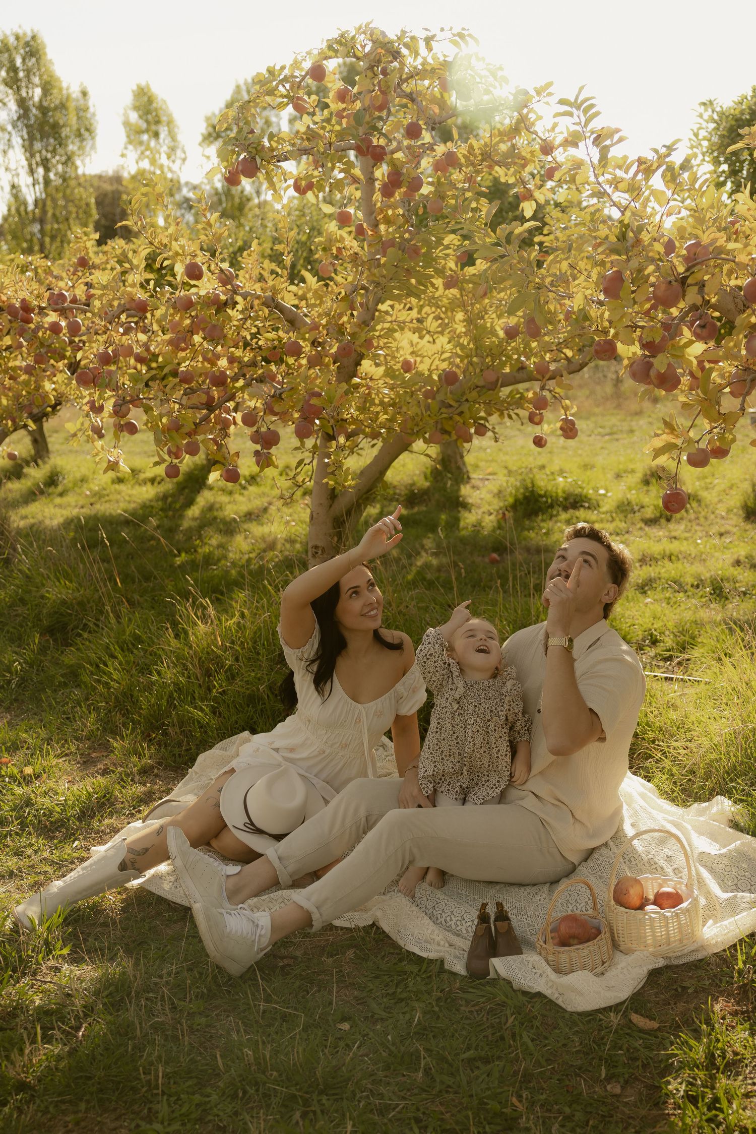 Outdoor family photography in Sydney, Central Coast, Blue Mountains, Wollongong and Kangaroo Valley, in field, farm, garden and countryside