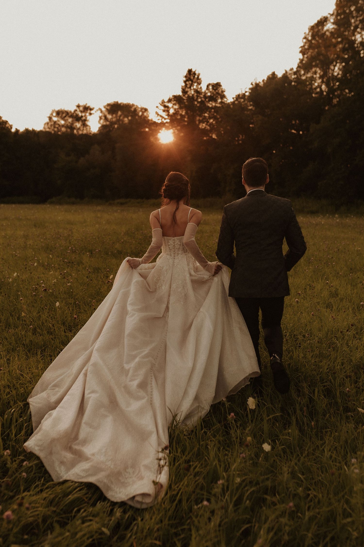 Couples wedding photos at golden hour