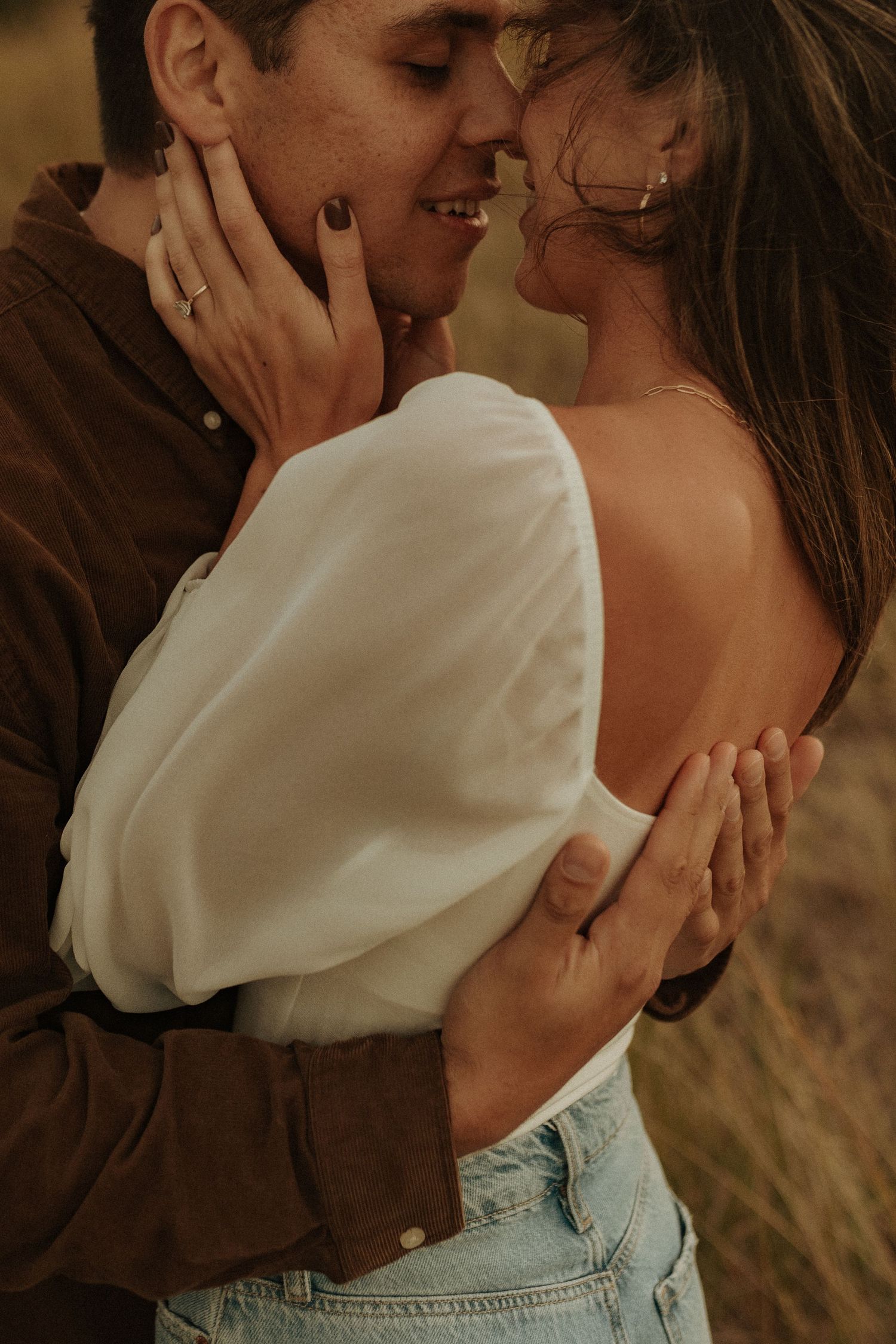 close up moody couples photos