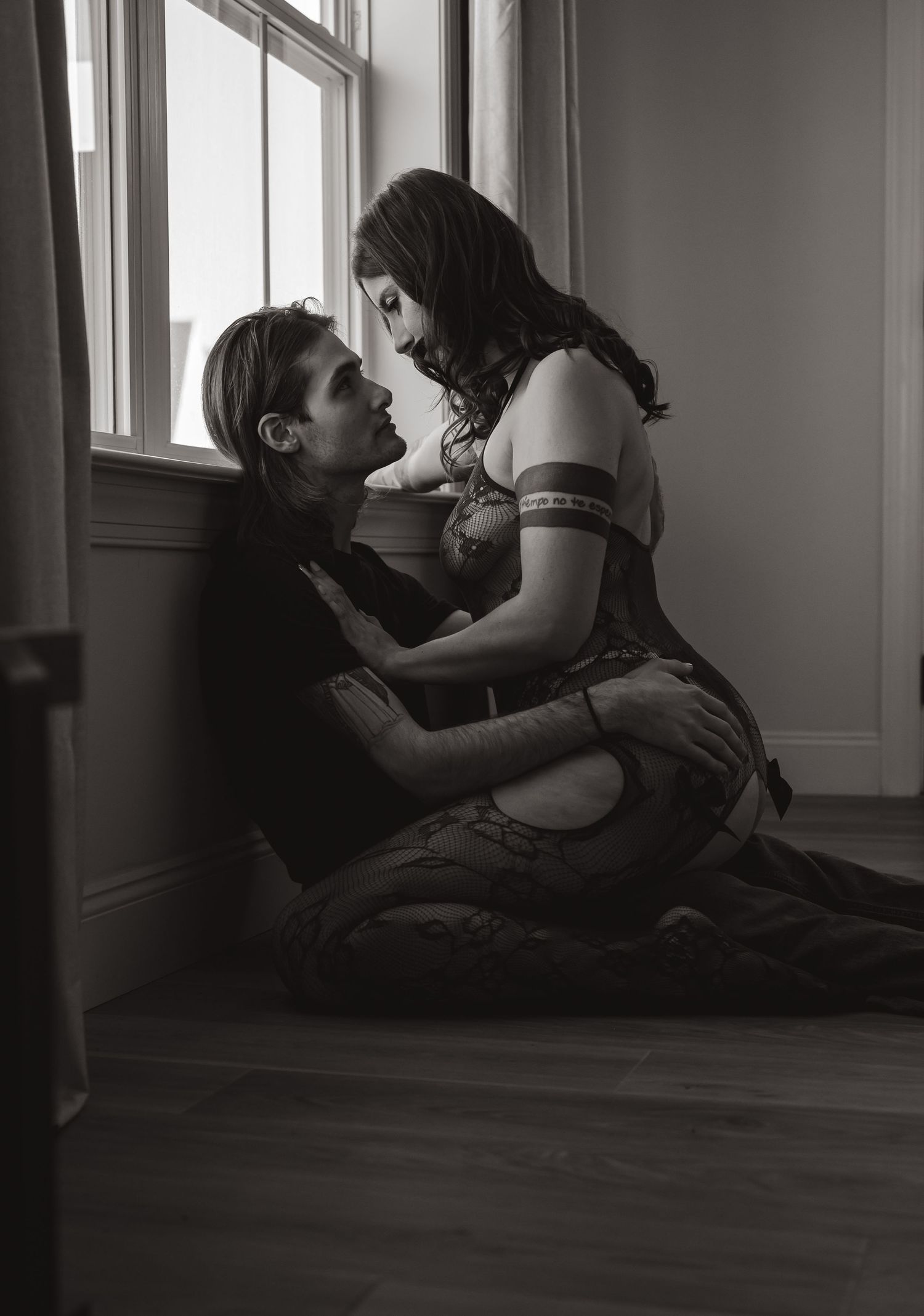 Luxury professional boudoir photography near Allentown PA rune&rook photographer and private studio serving central pa men women couples