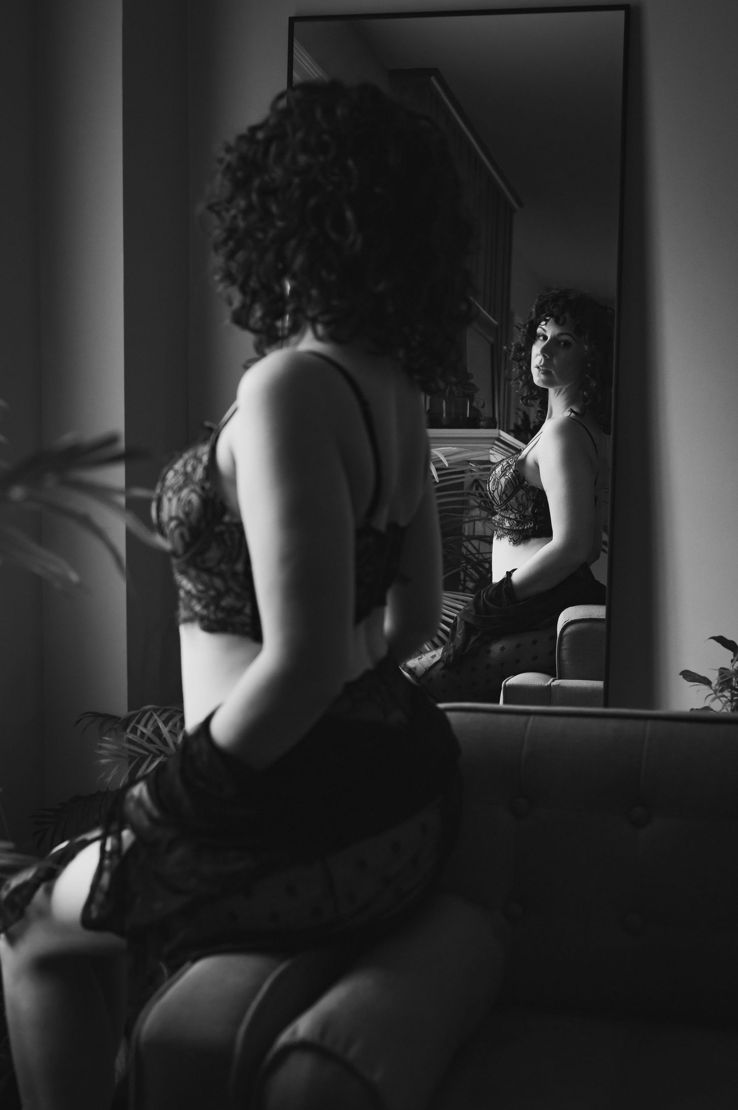 Luxury Boudoir Photographer serving Lancaster PA Reading York Harrisburg Allentown Philadelphia Baltimore MD Bel Air Elkton Wilmington DE
