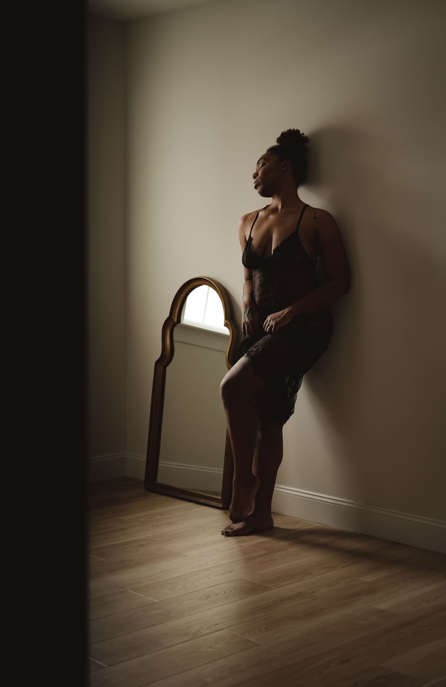 Philadelphia pa boudoir photographer central pa boudoir photography rune&rook photoshoot private initimate portrait studio