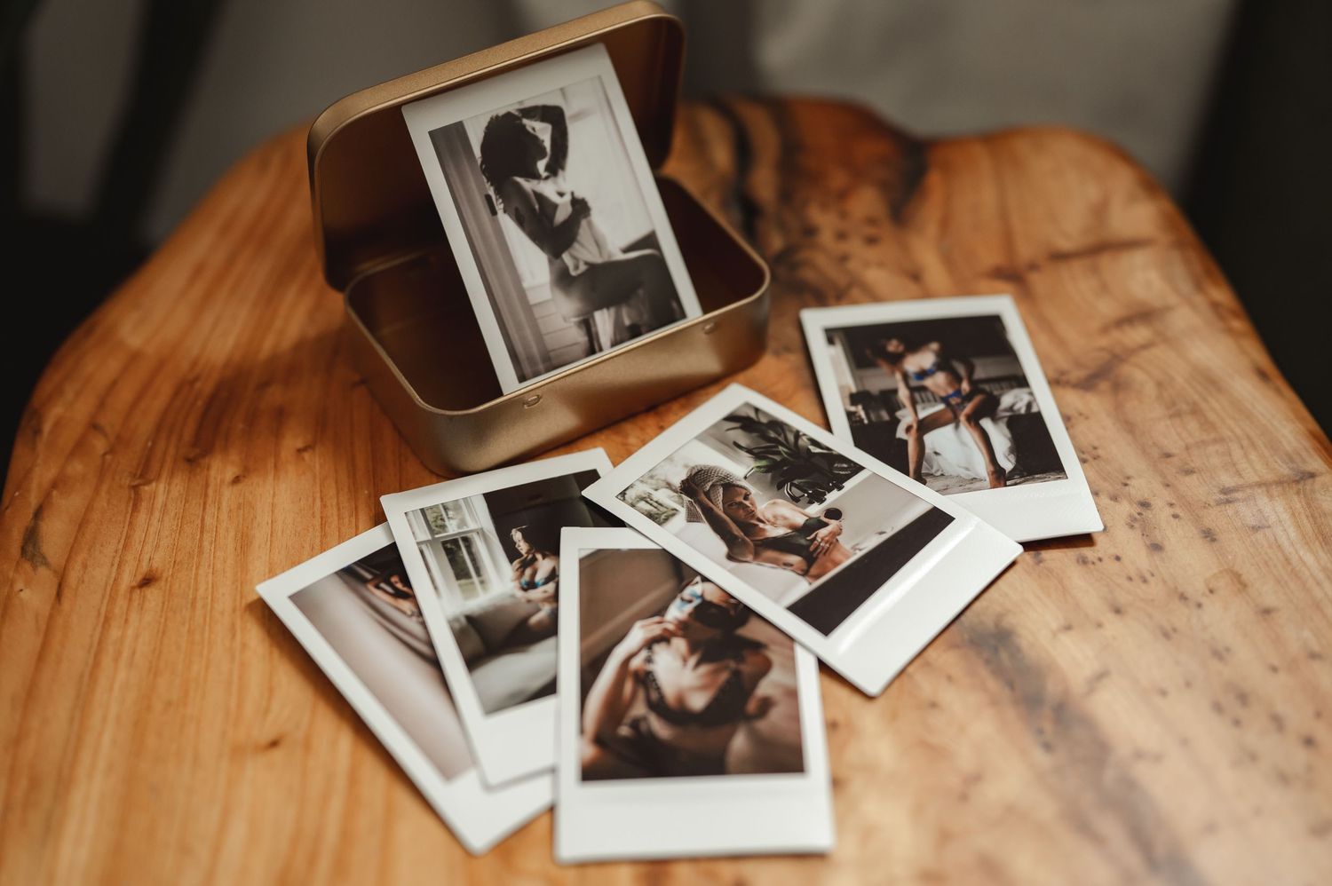 Boudoir photo products, photobook, albums professional boudoir photographer lancaster pa intimate portraits private studio