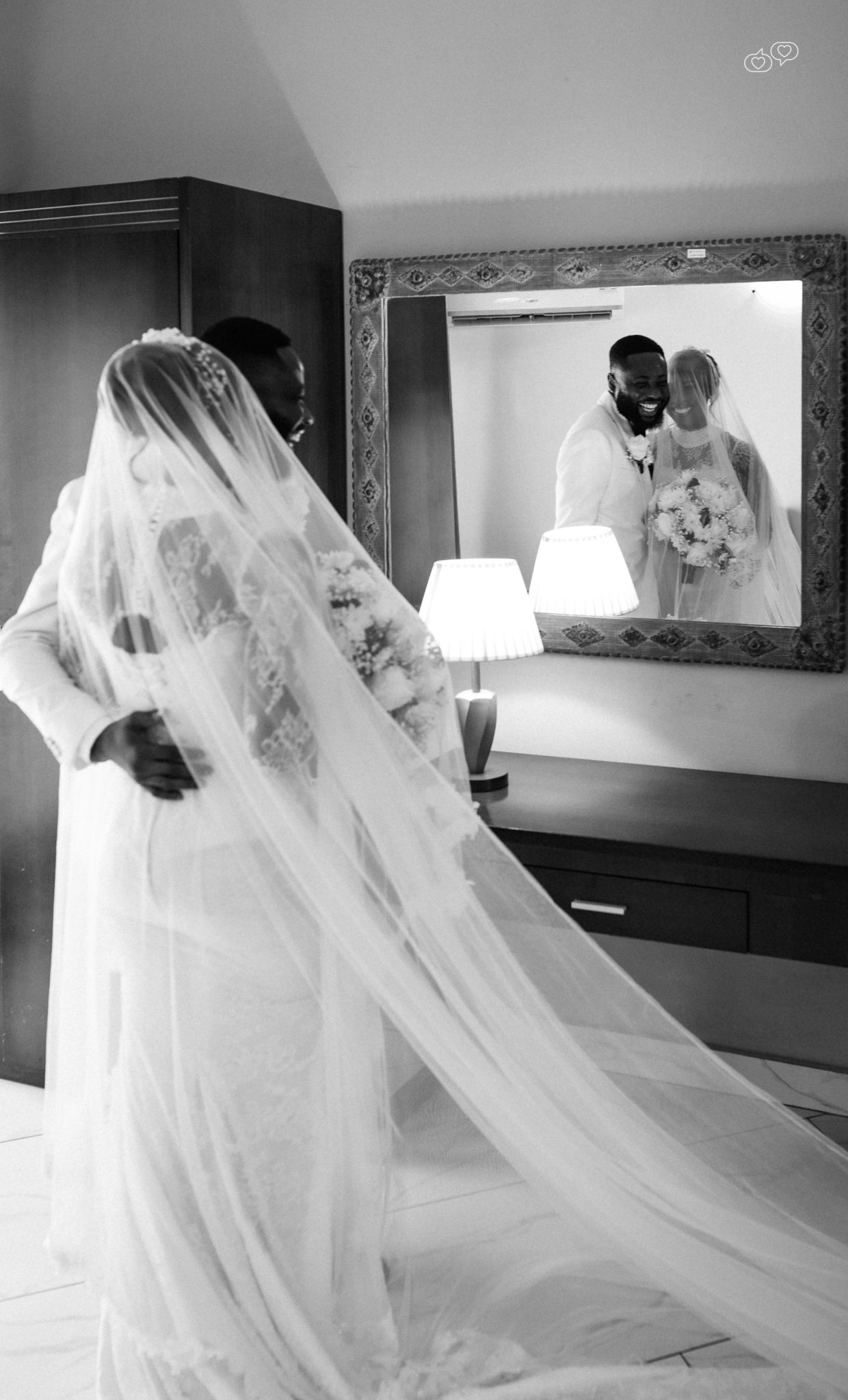 Timeless wedding photographs, thoughtfully captured.