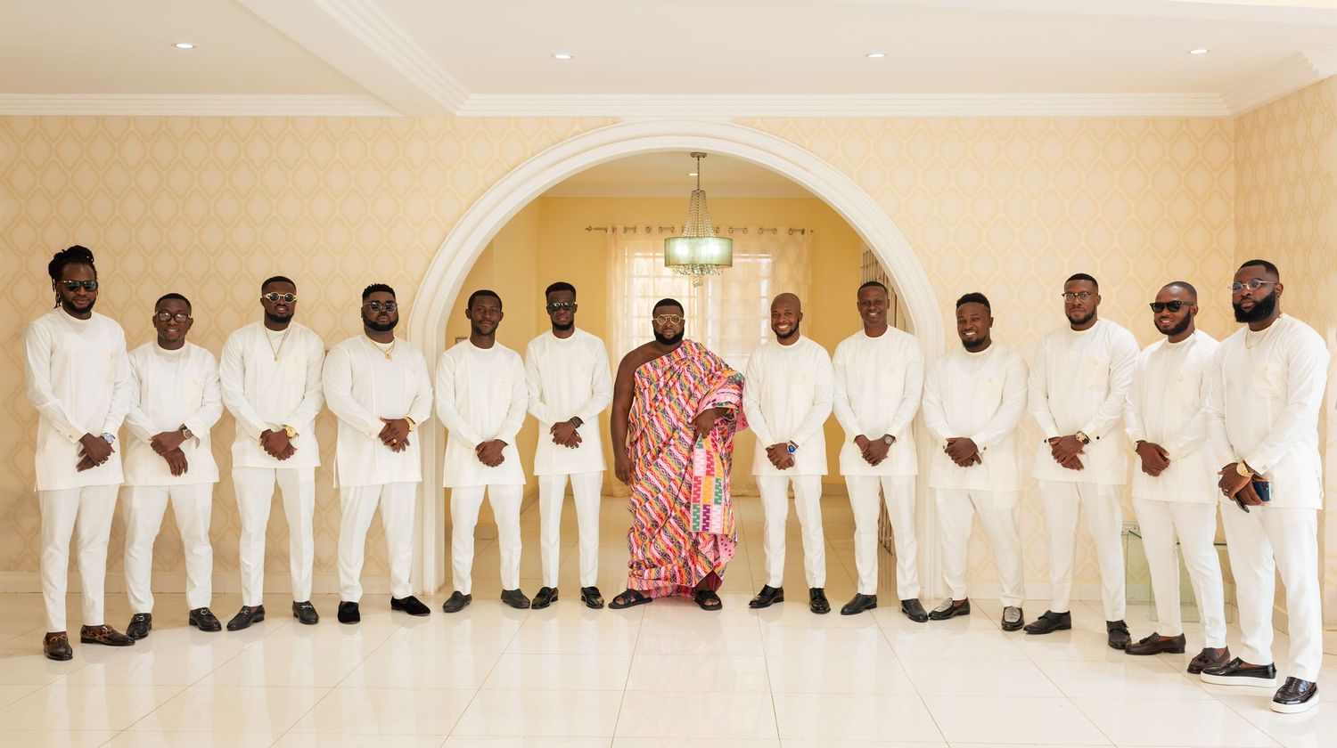 Timeless wedding photographs, thoughtfully captured.