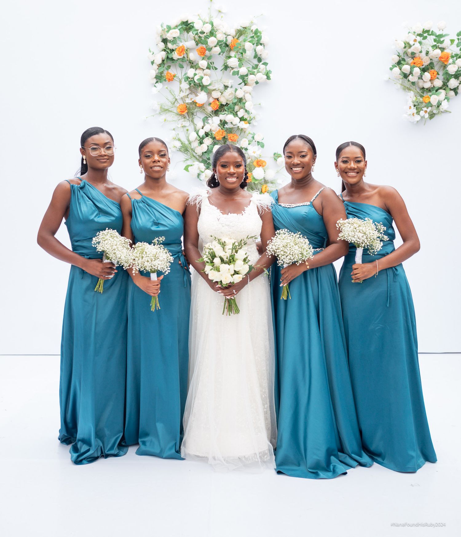 Timeless wedding photographs, thoughtfully captured.