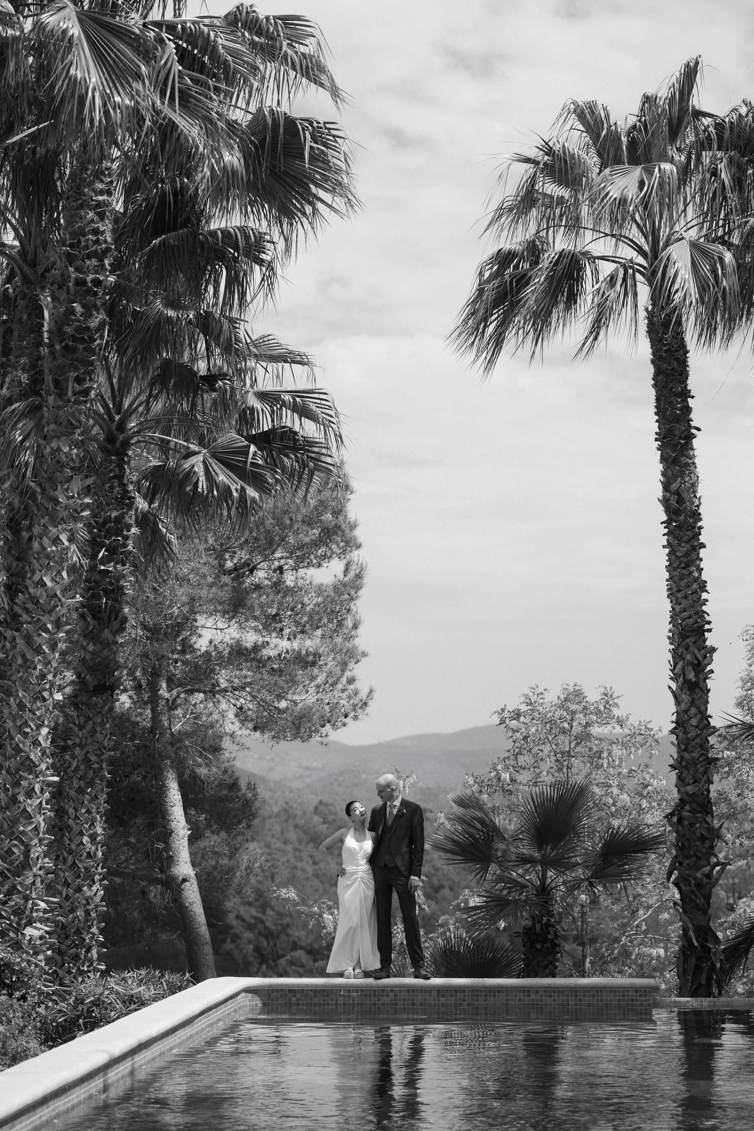 Couple photo session in wedding venue Almiral de la Font in Sitges, Spain. destination wedding