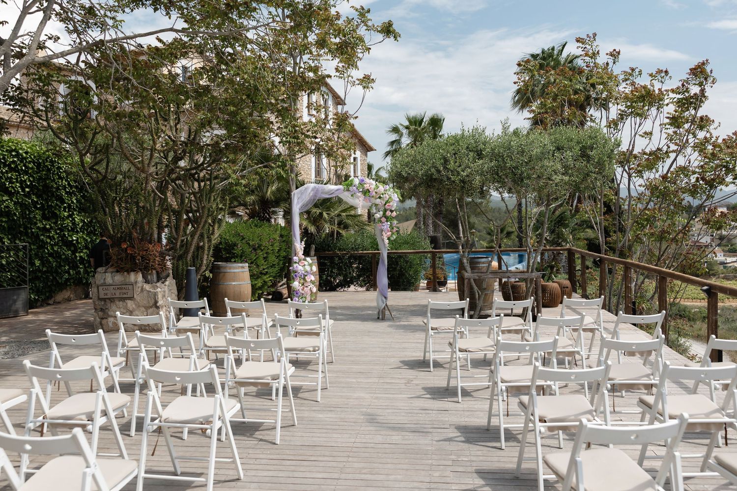 Wedding Ceremony. Outdoor ceremony. Wedding venue in Spain. Almiral de la Font in Sitges