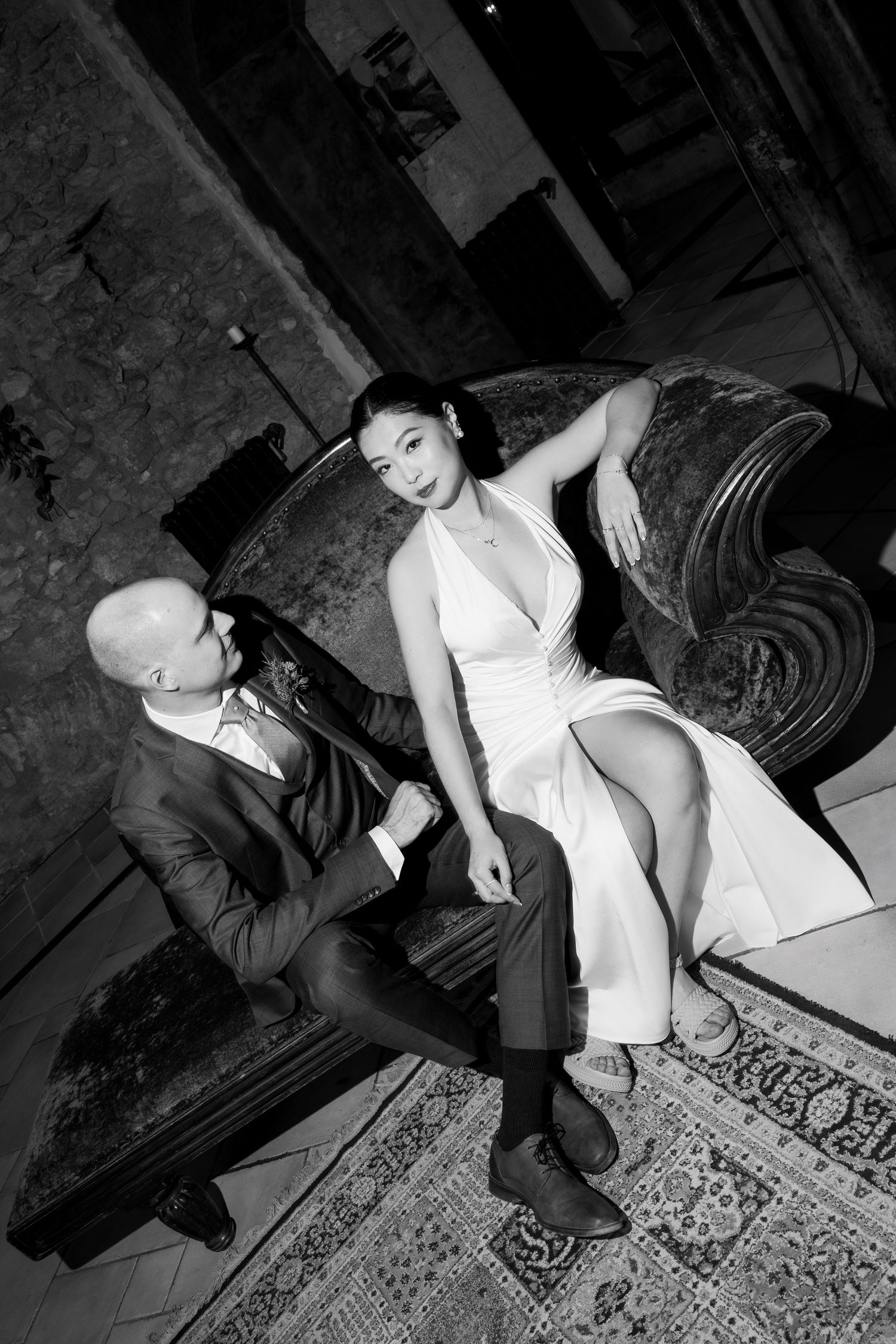 Couple photo session in wedding venue Almiral de la Font in Sitges, Spain. destination wedding