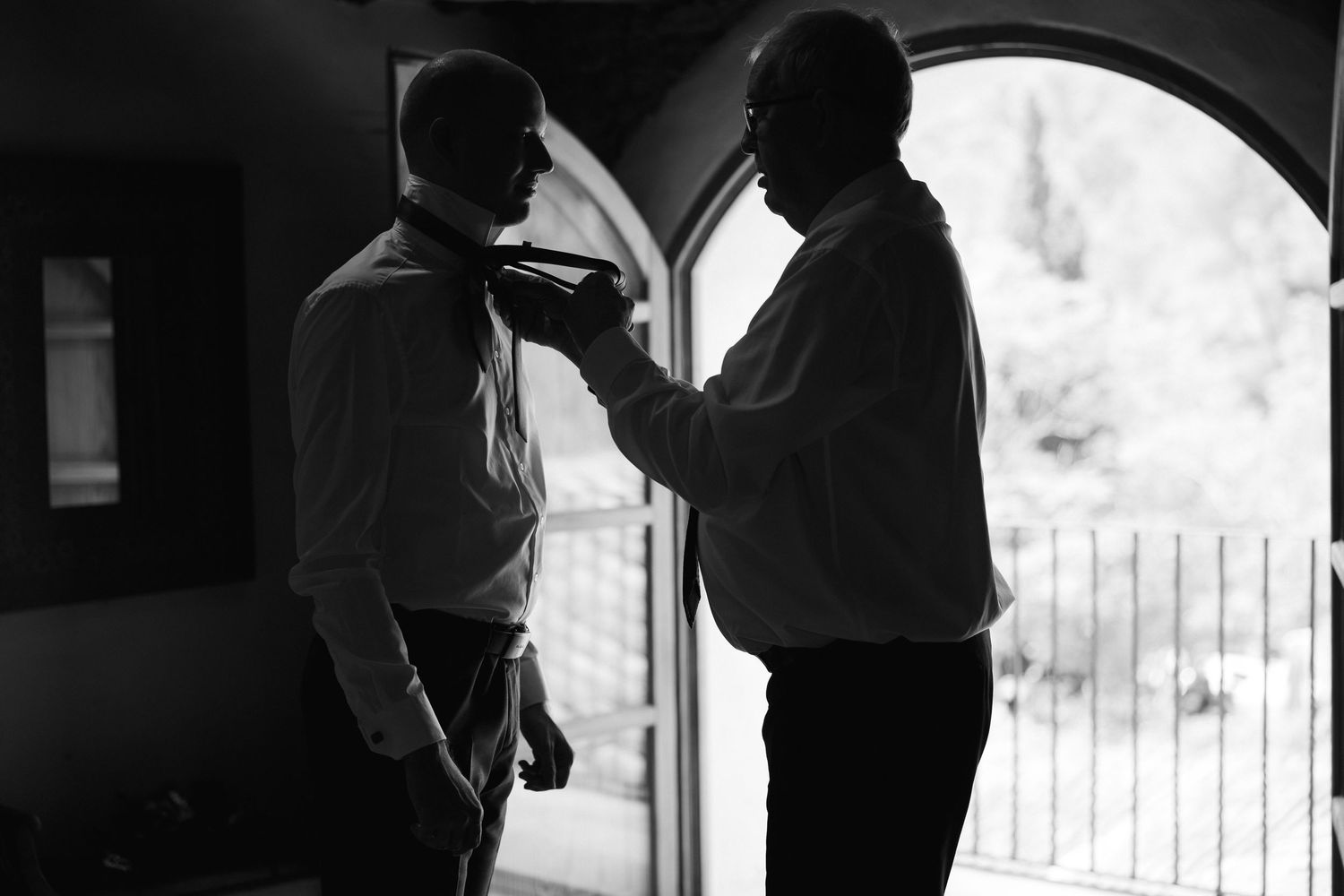 Groom getting ready. Destination wedding in Spain